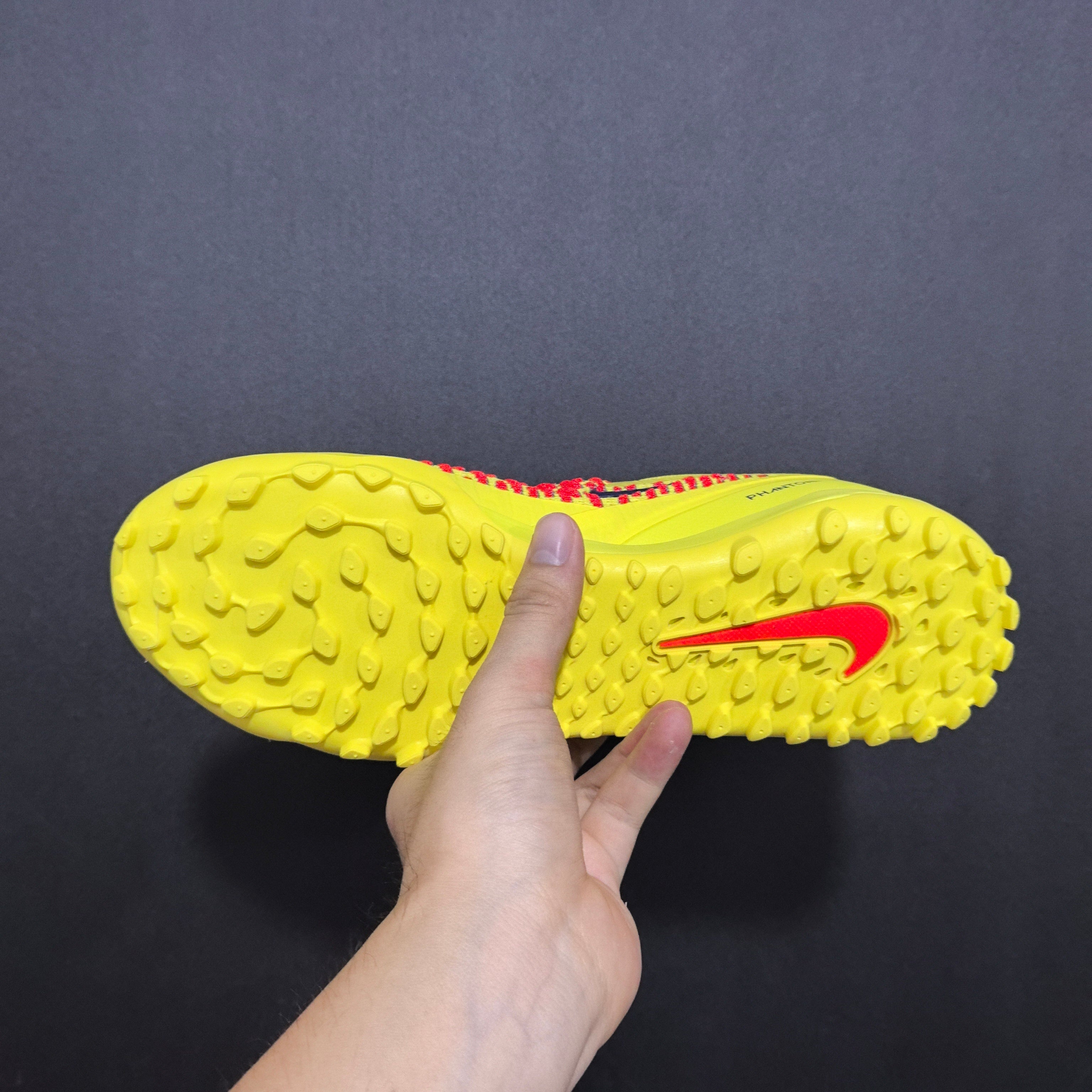 Chuteira Society Nike Phantom GX 6 TF Elite + Brindes