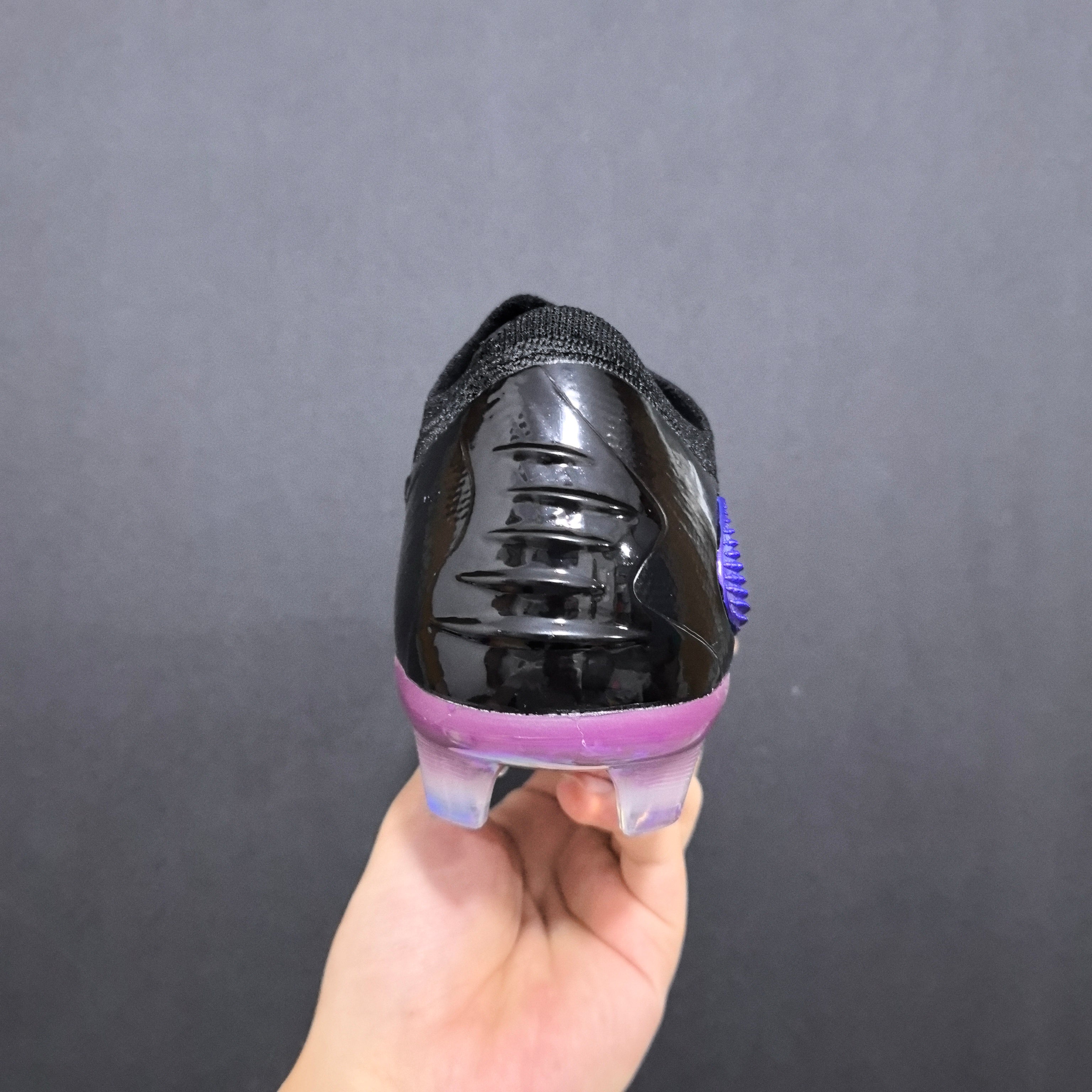 Chuteira Campo Nike Phantom GX 6 FG Elite + Brindes