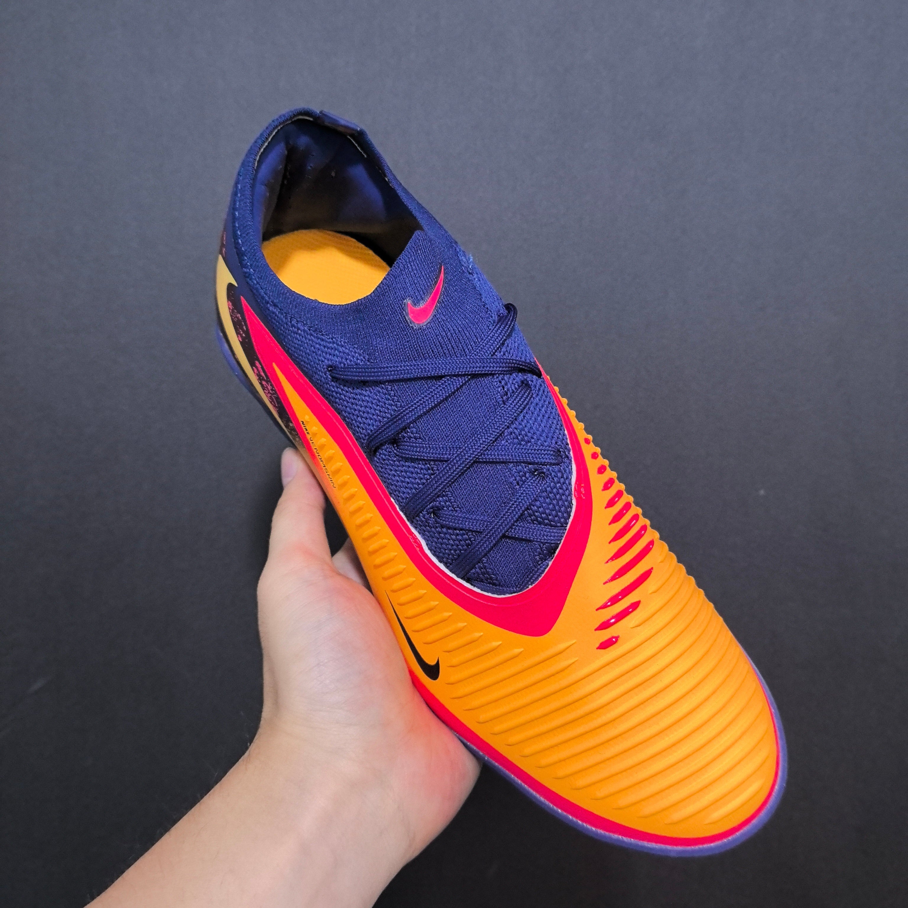 Chuteira Society Nike Phantom GX 6 TF Elite + Brindes