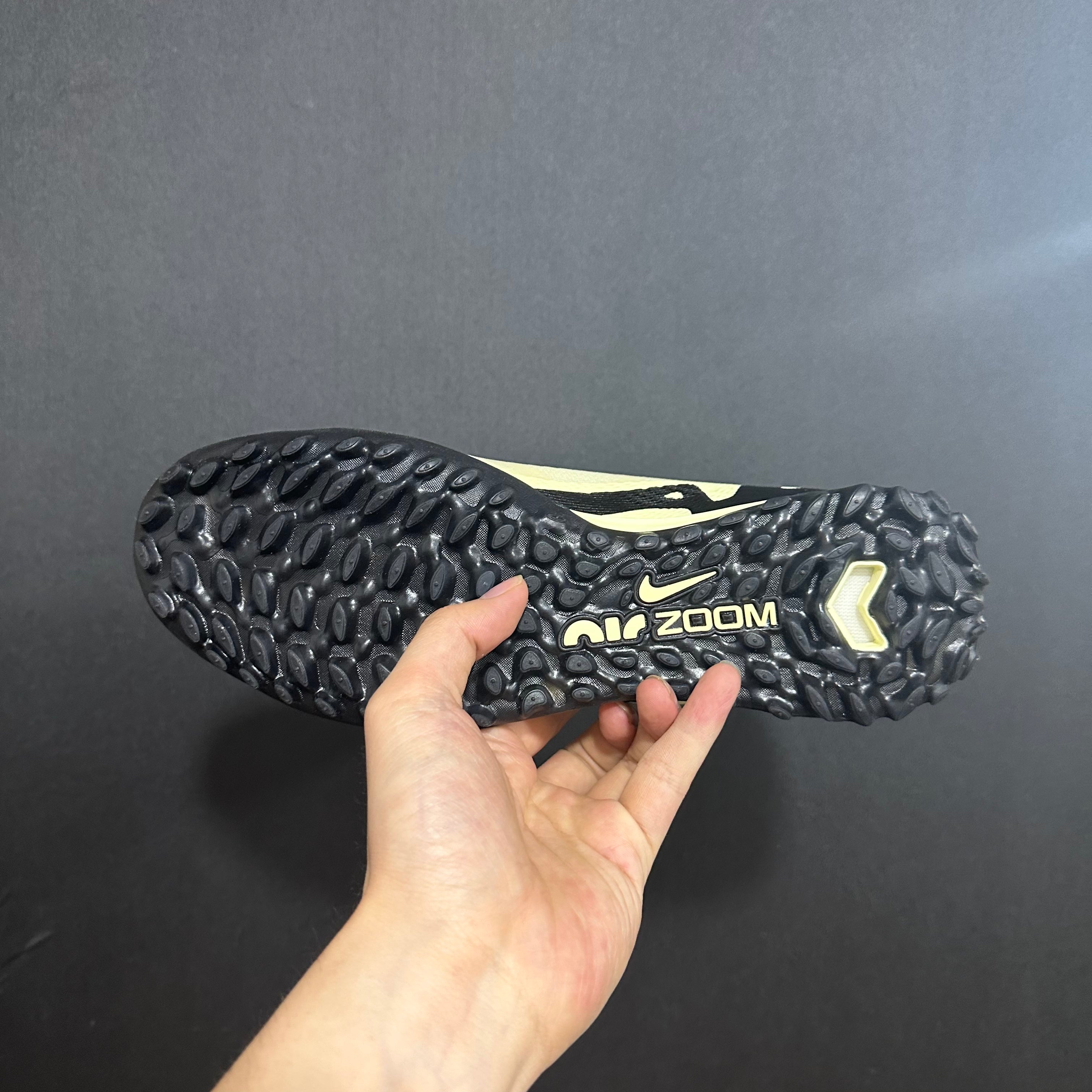 Chuteira Society Nike Air Zoom Mercurial Vapor 15 TF Elite + Brindes