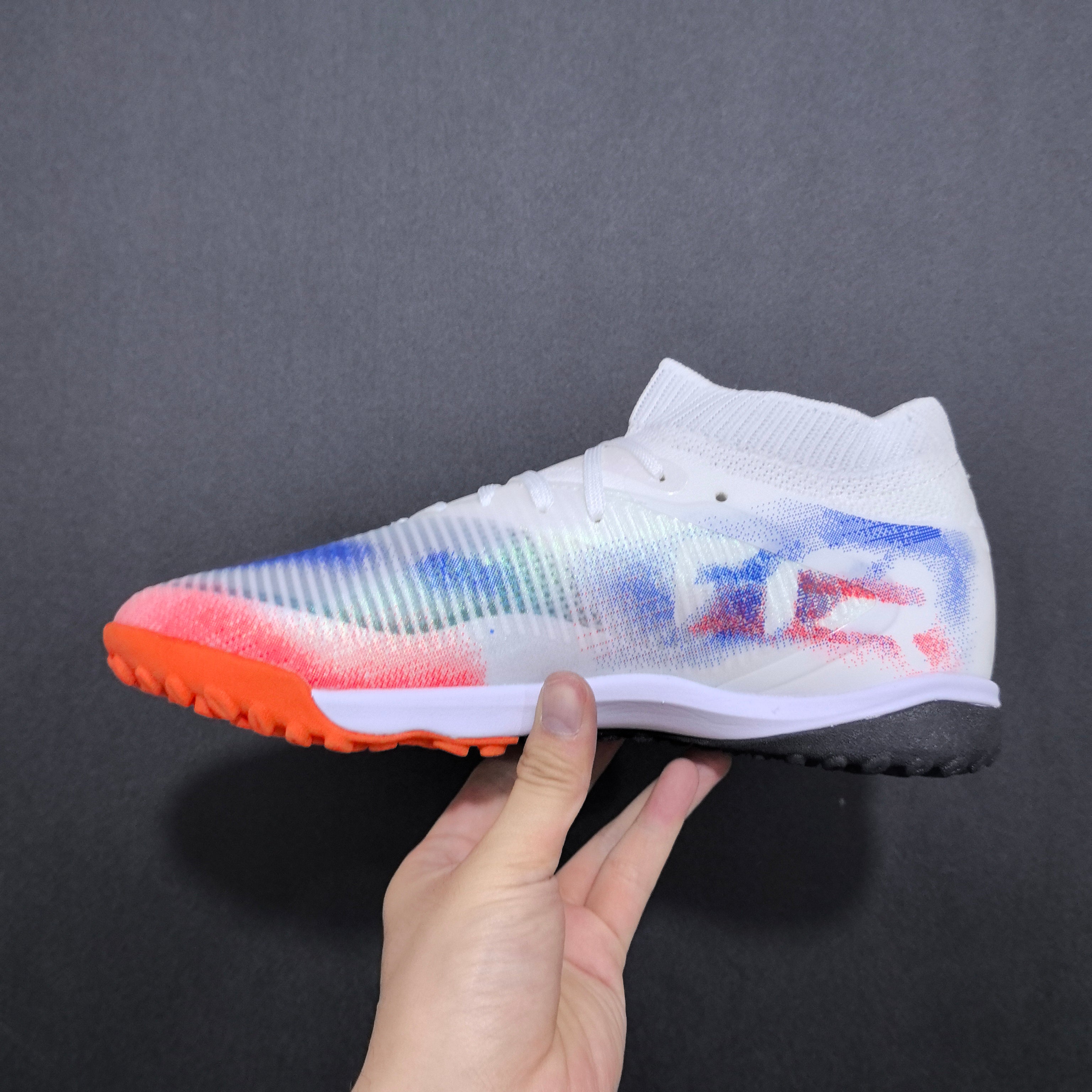 Chuteira Society Puma Future 8 TF Elite + Brindes