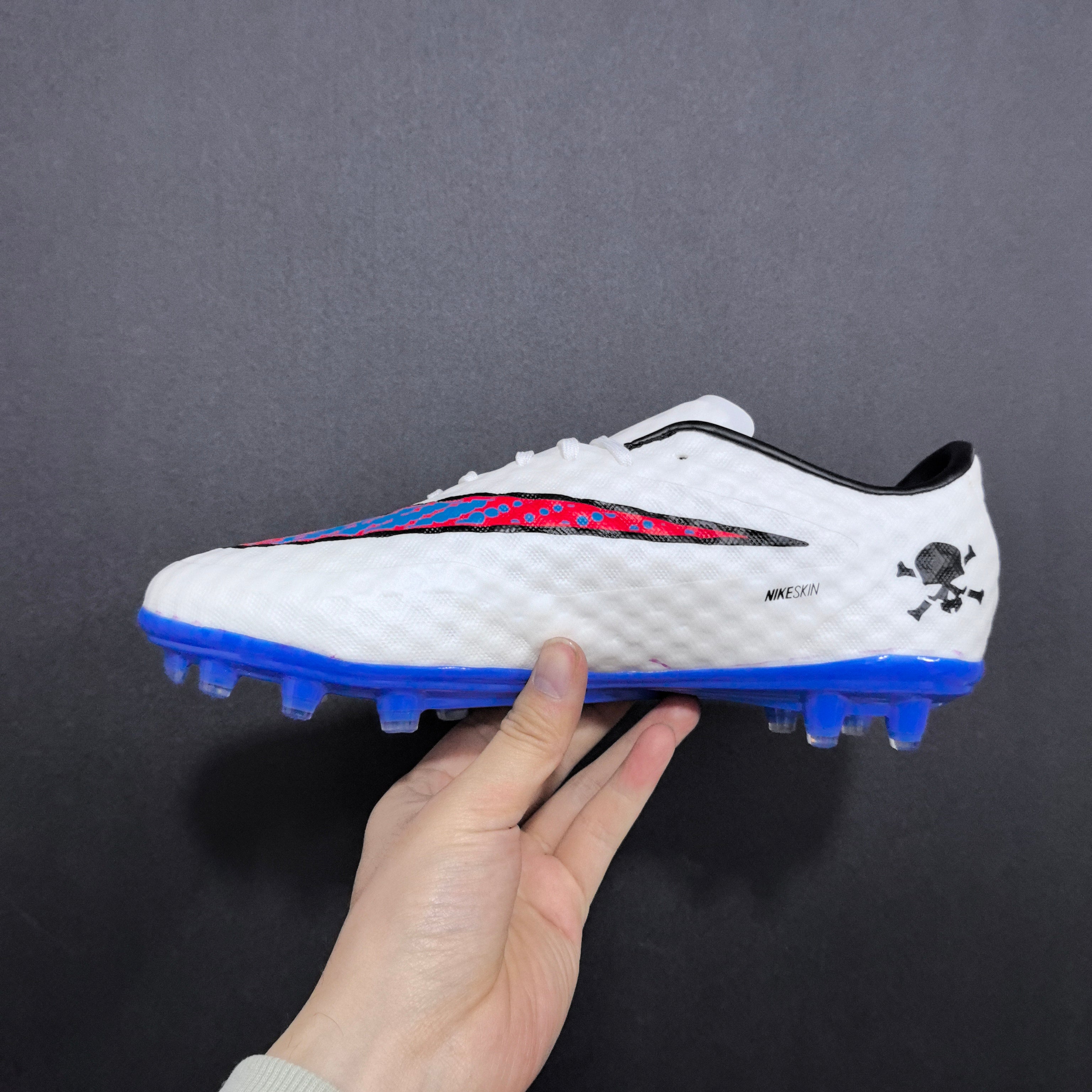 Chuteira Campo Nike Hypervenom Phantom fg Elite + Brindes