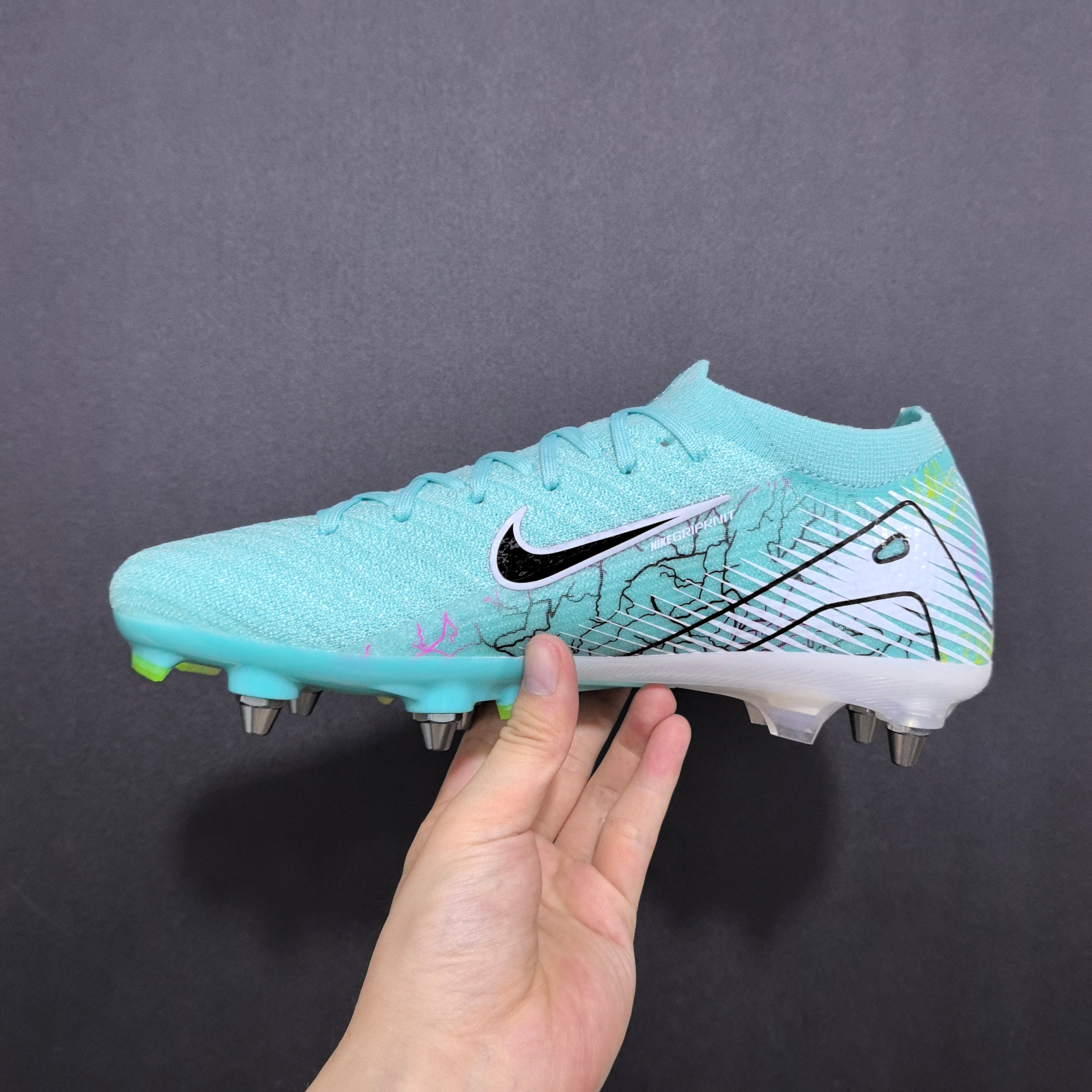 Chuteira Campo Nike Air Zoom Mercurial Vapor 16 SG Elite + Brindes