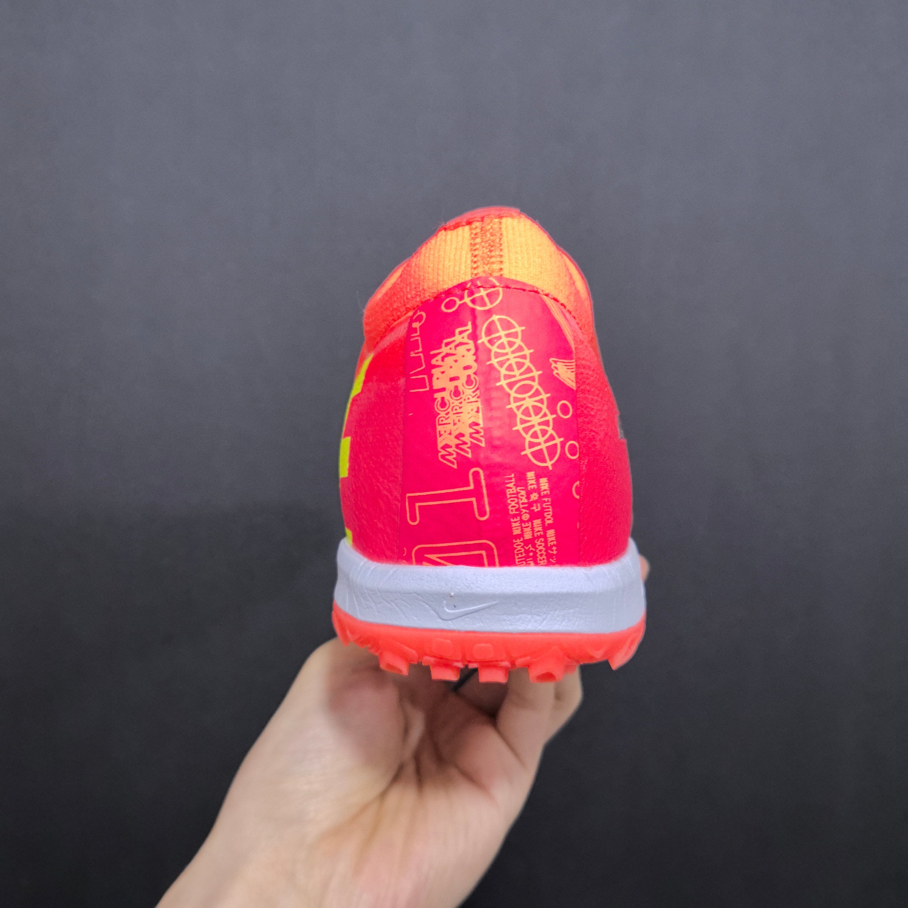 Chuteira Society Nike Air Zoom Mercurial Vapor 16 TF Elite + Brindes