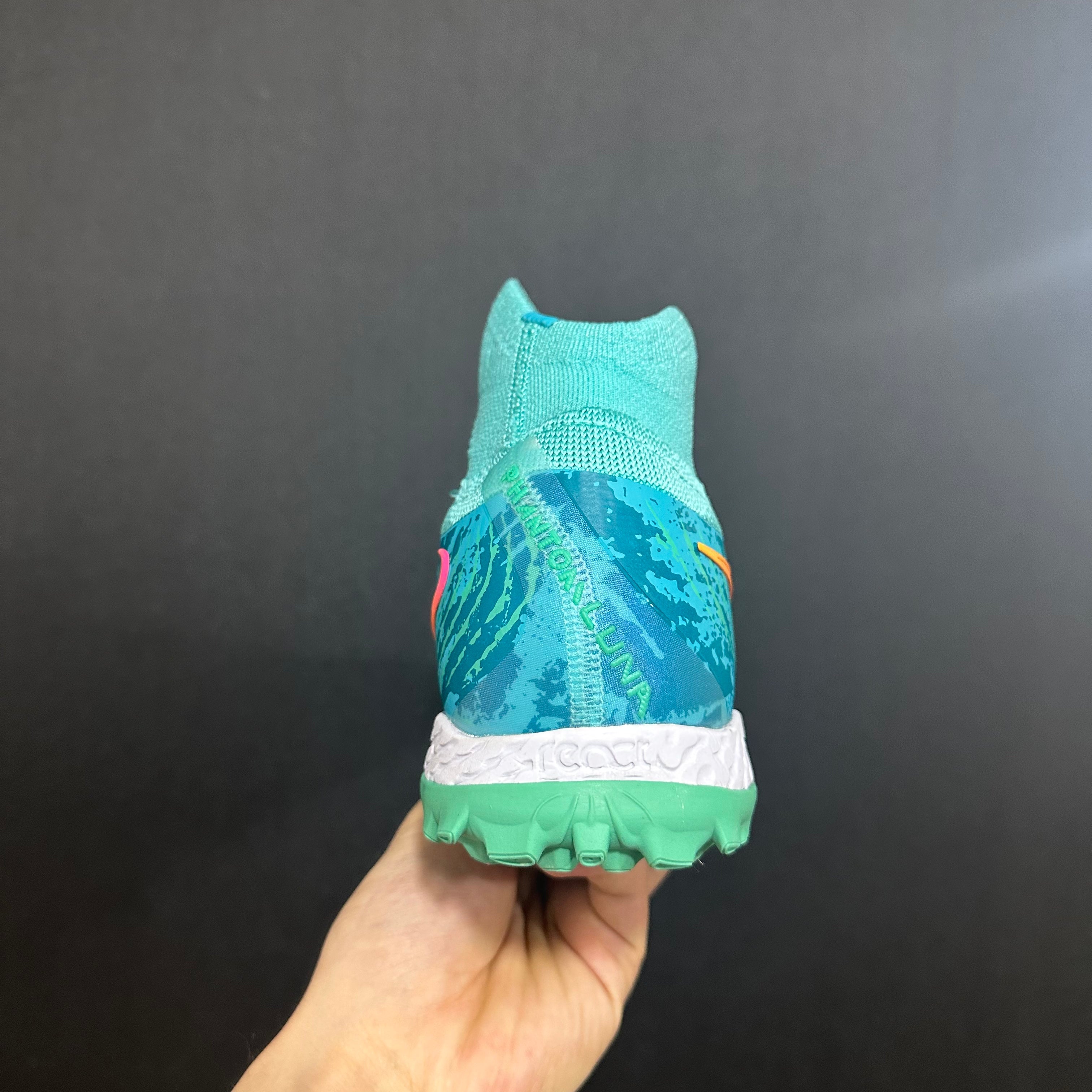 Chuteira Society Nike Phantom Luna TF 2 Elite + Brindes