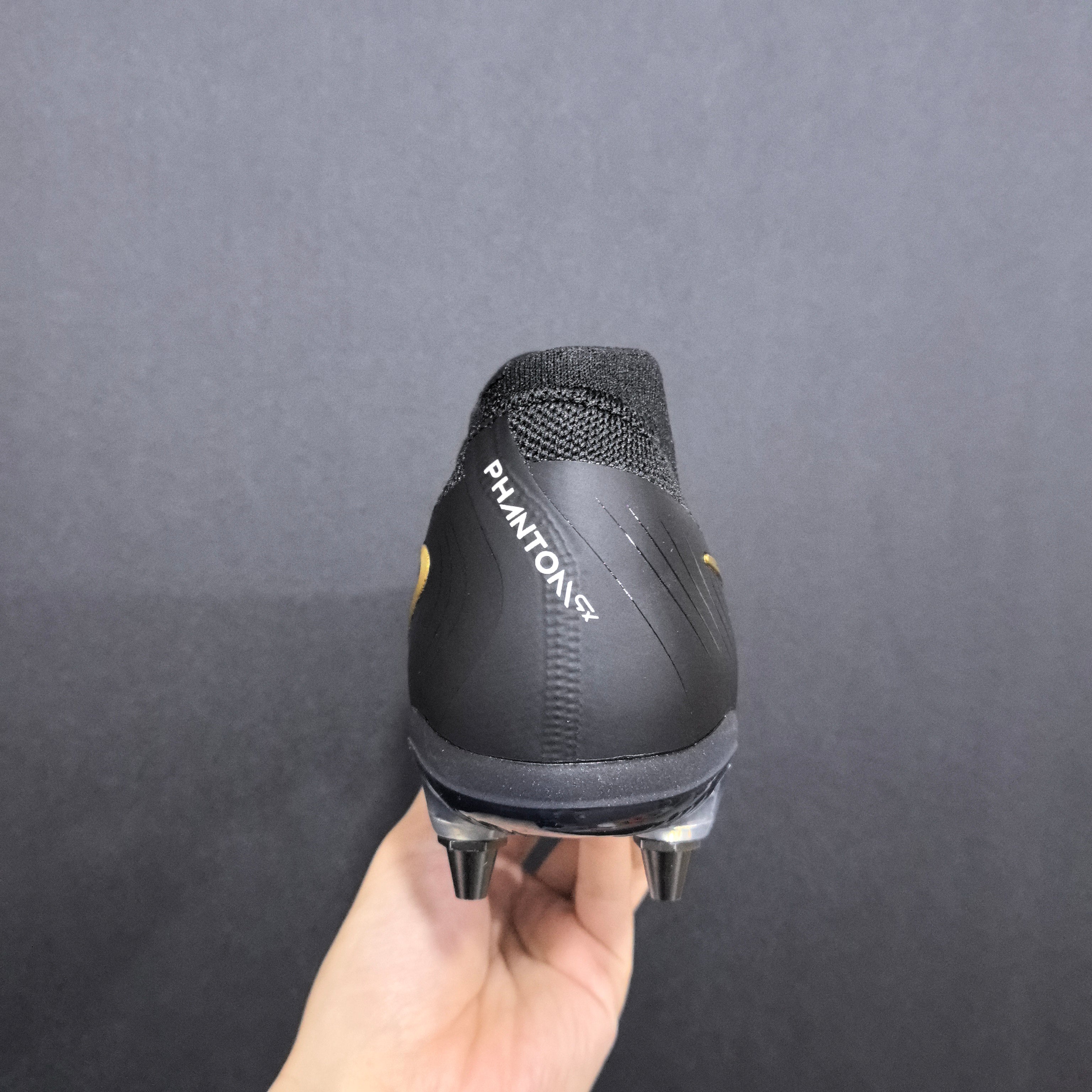 Chuteira Campo Nike Phantom Luna 2 SG Elite + Brindes