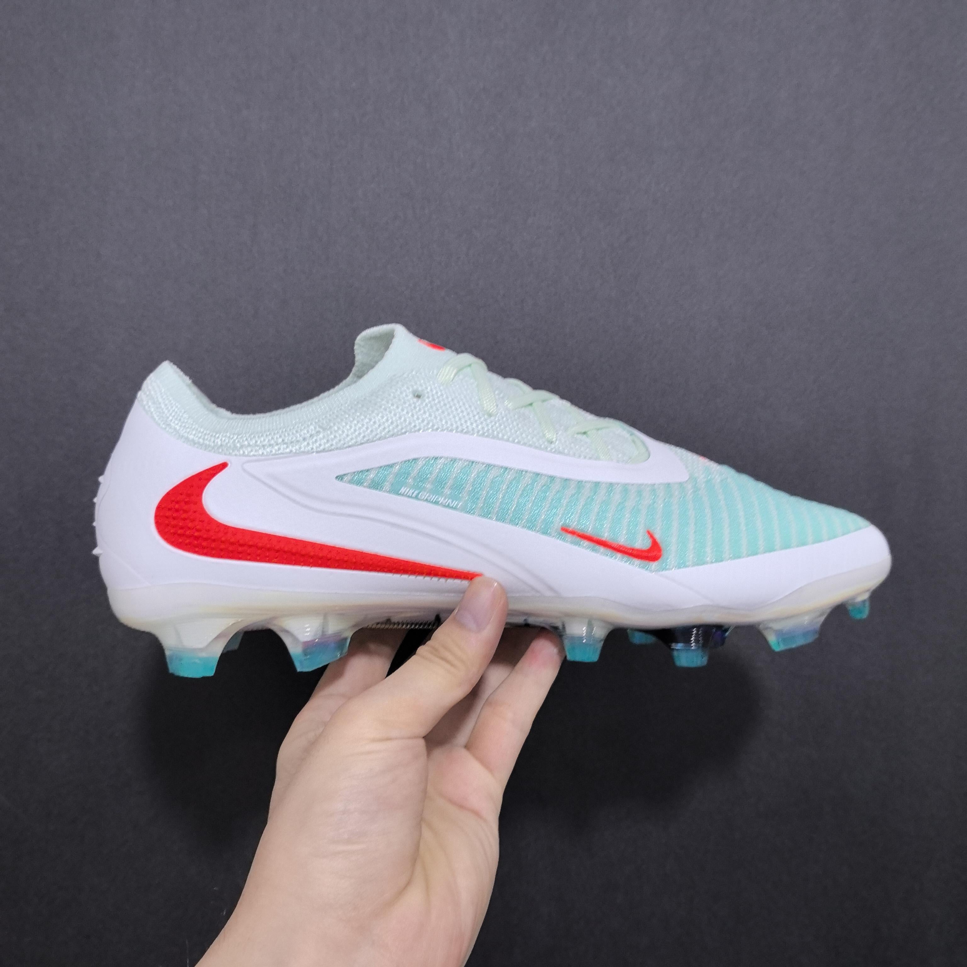 Chuteira Campo Nike Phantom GX 6 FG Elite + Brindes