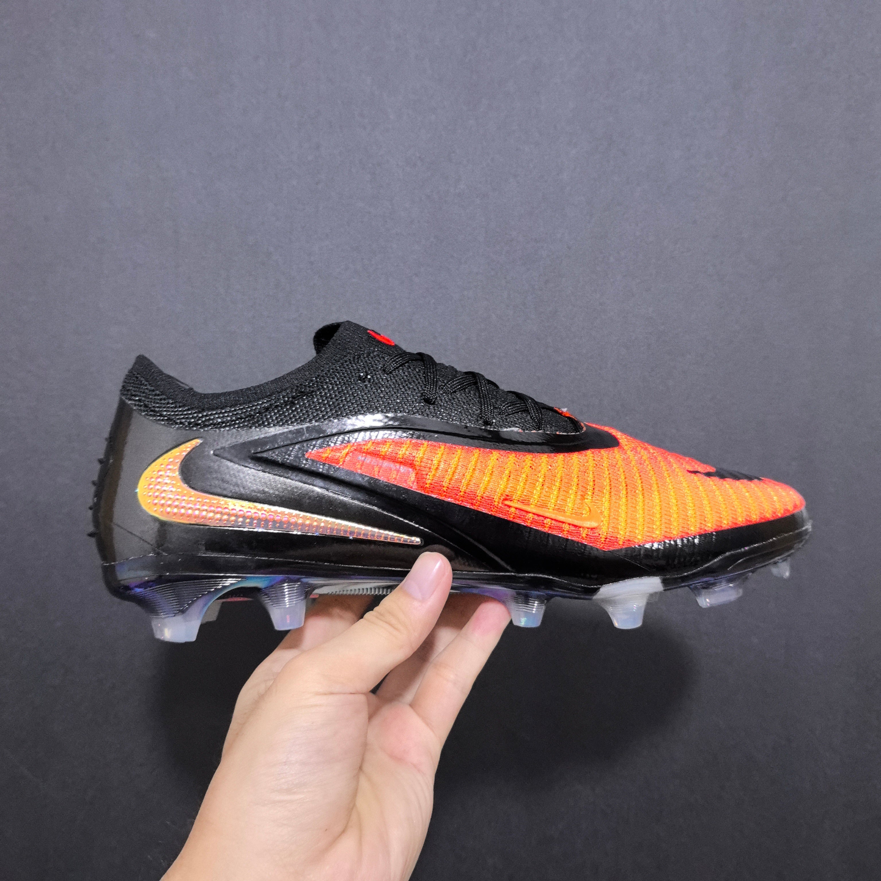 Chuteira Campo Nike Phantom GX 6 FG Elite + Brindes