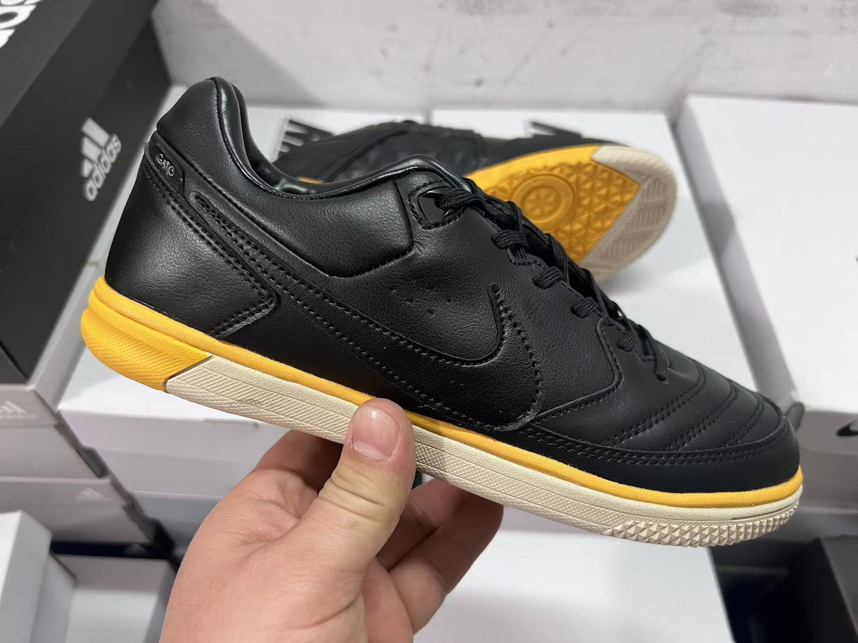 Tênis Futsal NIKE 5 Street Gato IC Elite + Brindes