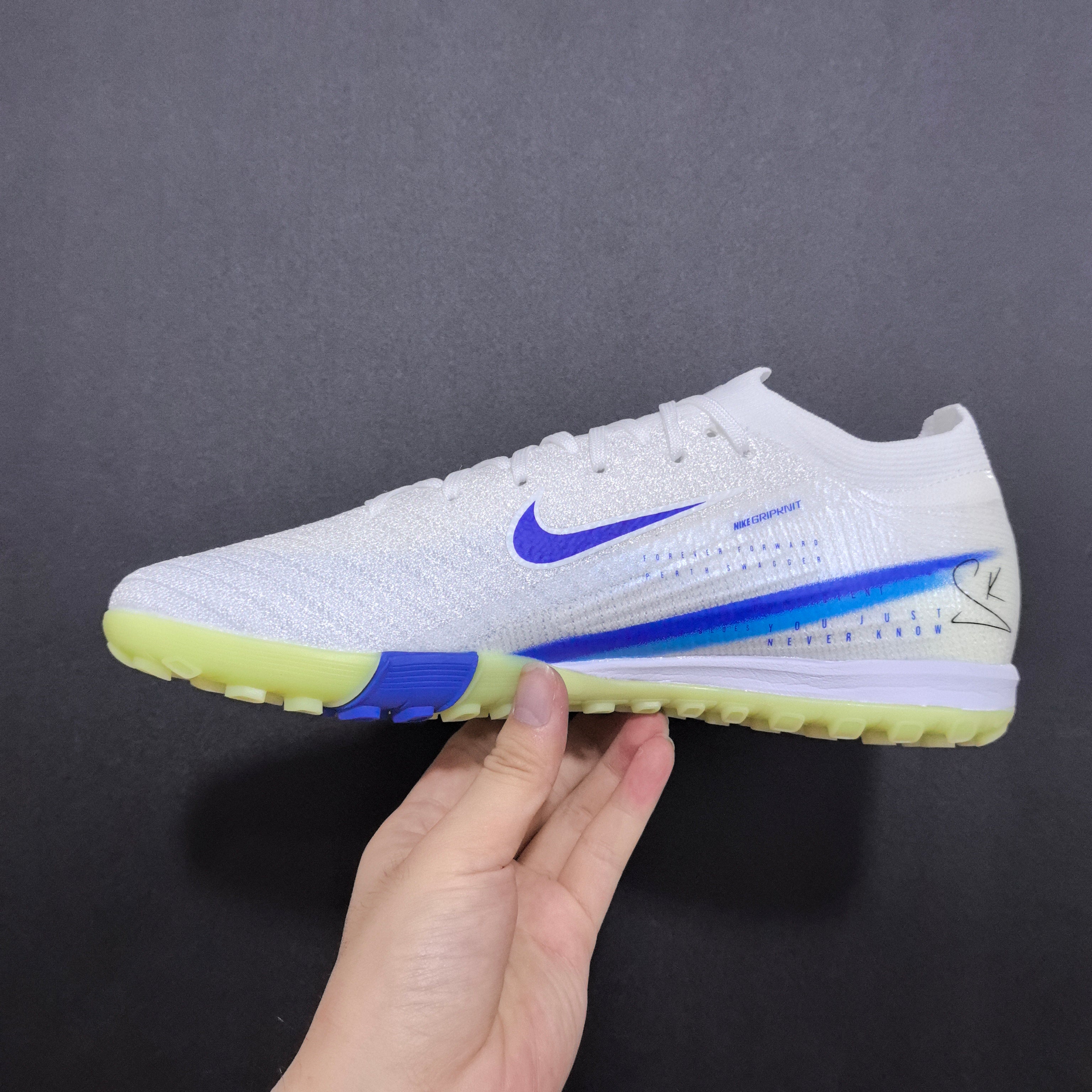 Chuteira Society Nike Air Zoom Mercurial Vapor 16 TF Elite + Brindes