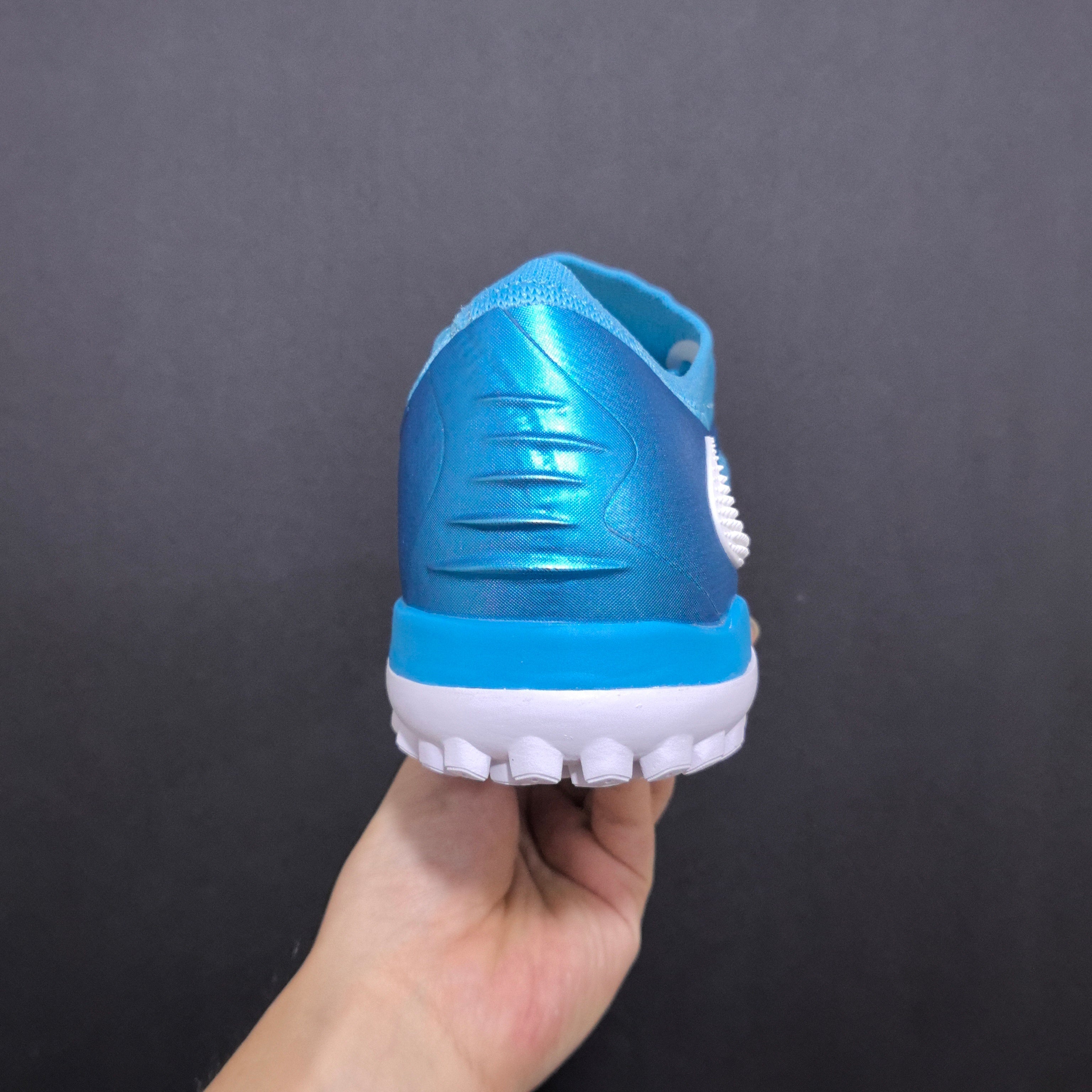 Chuteira Society Nike Phantom GX 6 TF Elite + Brindes