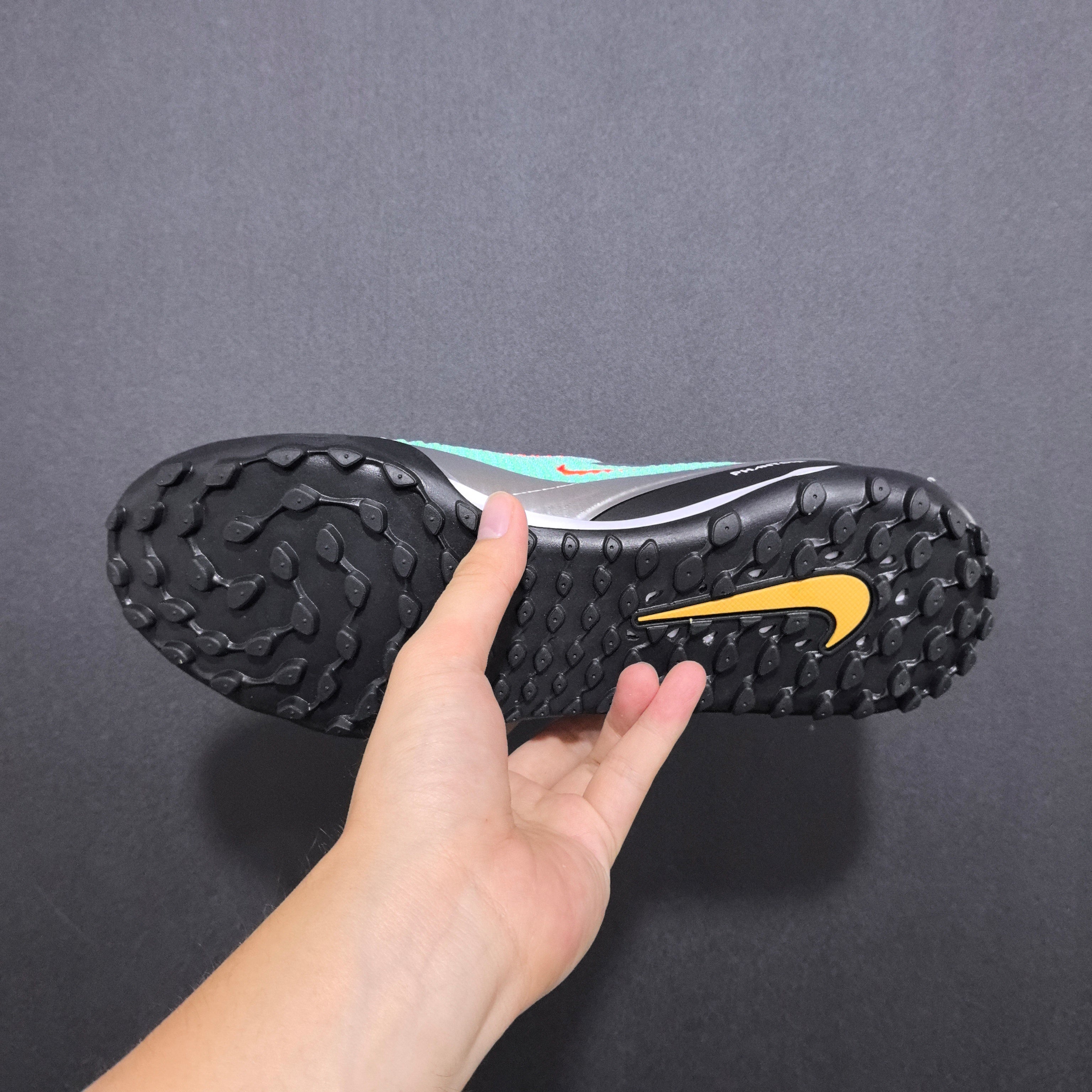 Chuteira Society Nike Phantom GX 6 TF Elite + Brindes