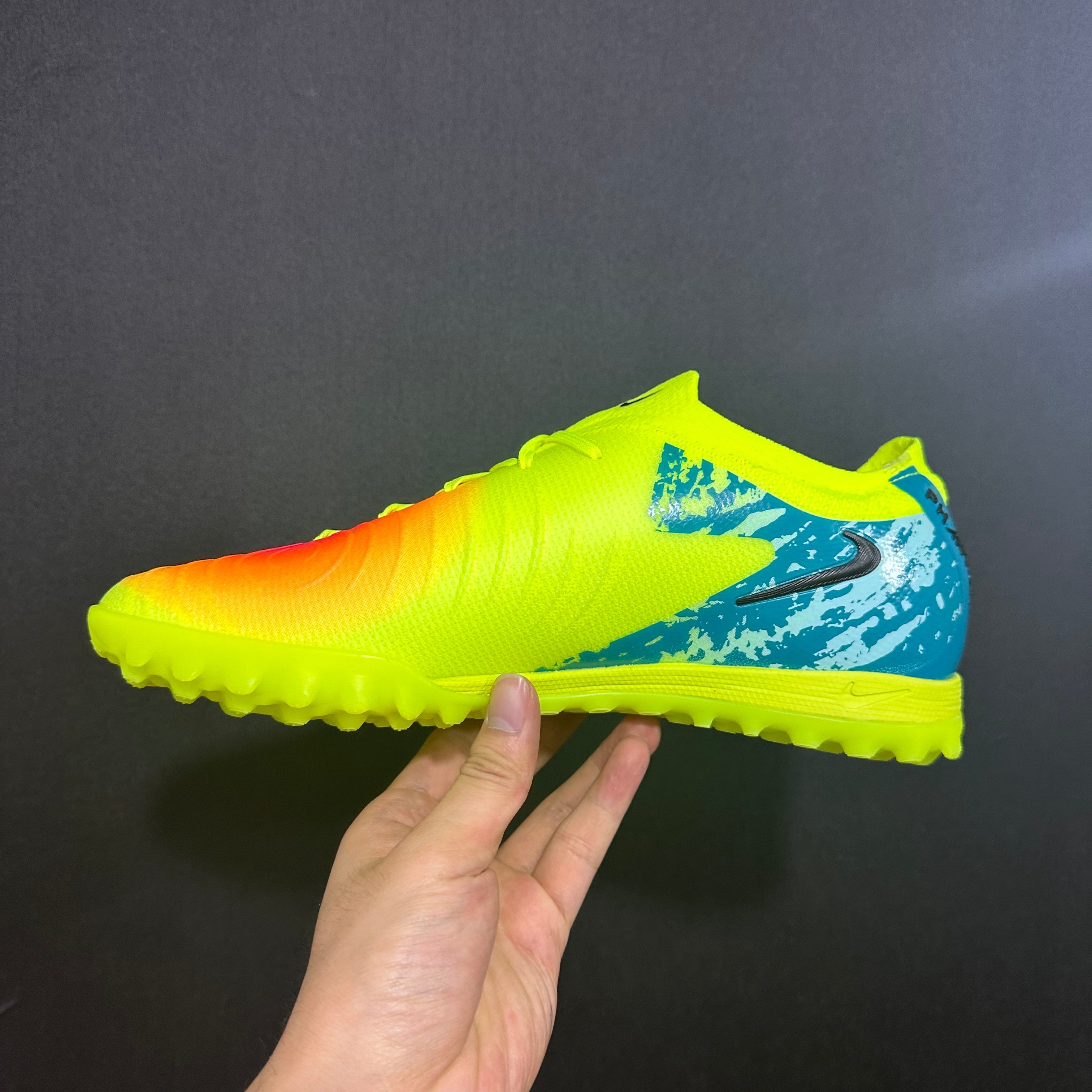 Chuteira Society Nike Phantom Luna TF 2 Elite + Brindes