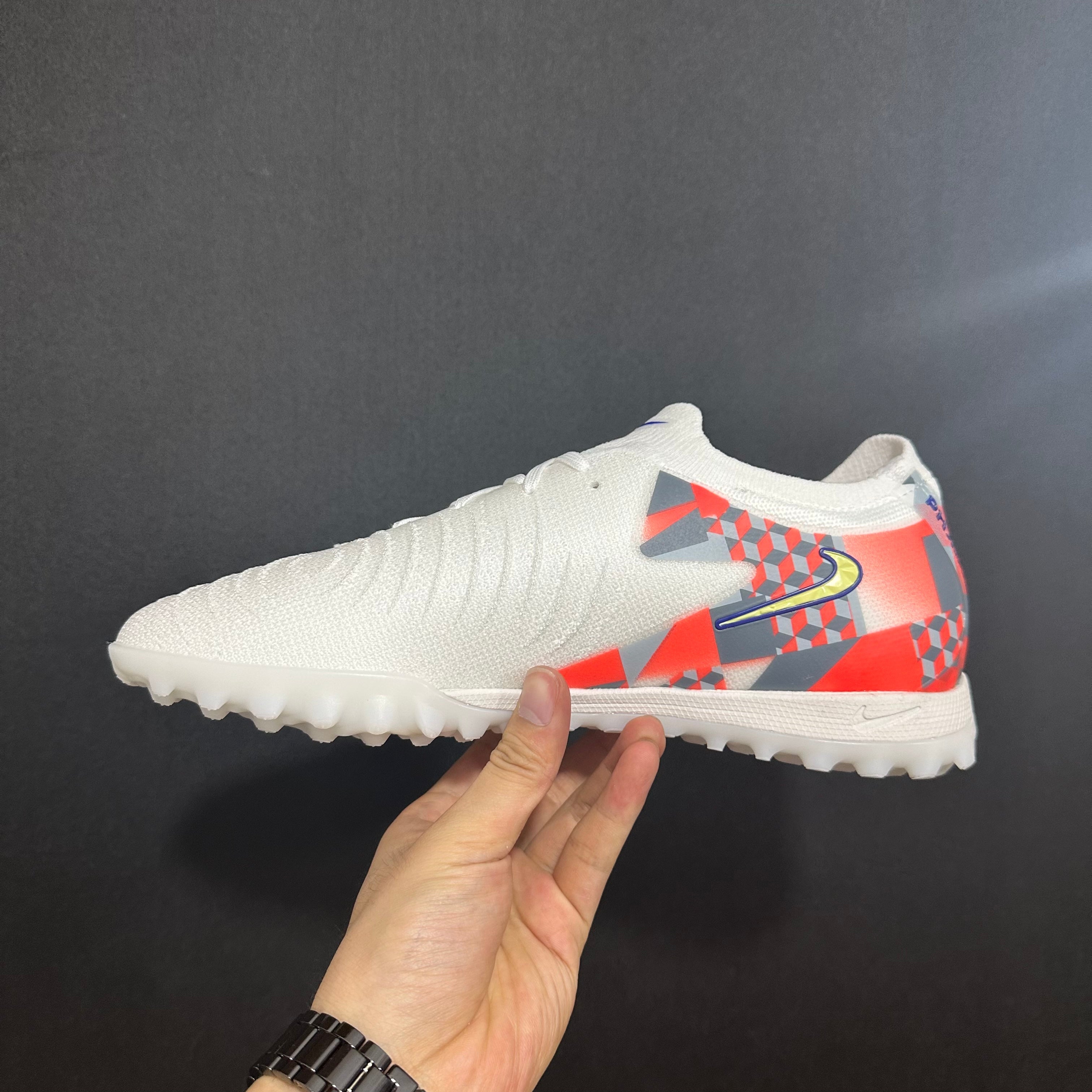 Chuteira Society Nike Phantom Luna TF 2 Elite + Brindes