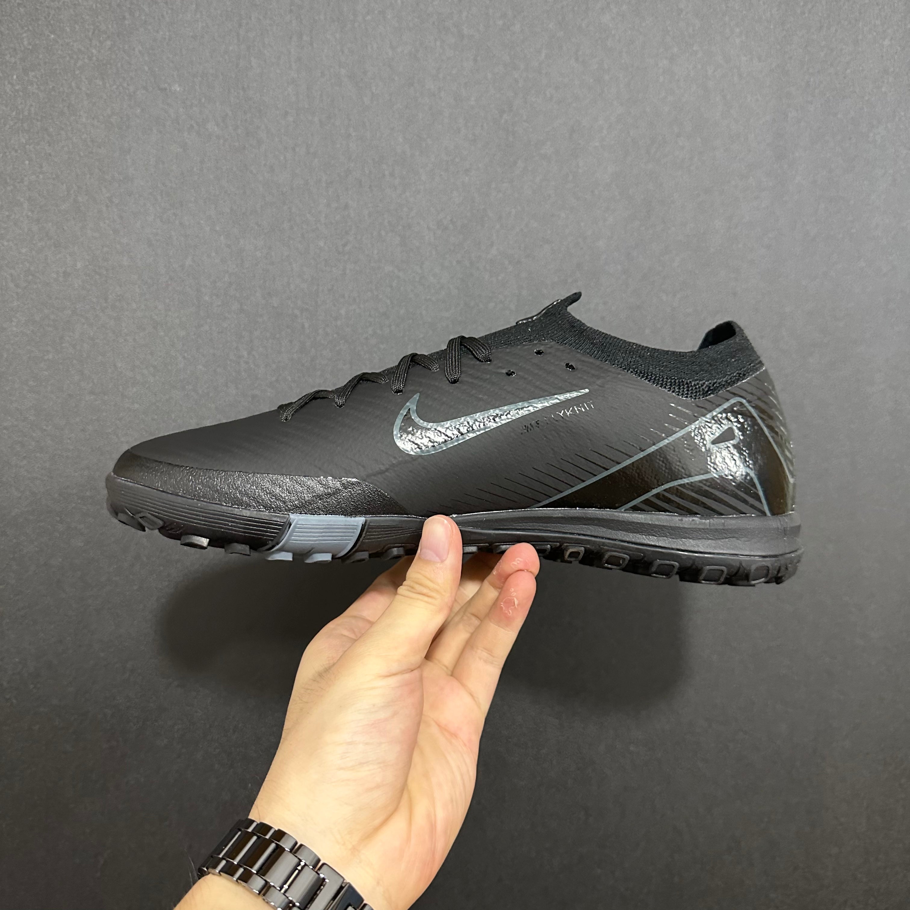 Chuteira Society Nike Air Zoom Mercurial Vapor 16 TF Elite + Brindes Exclusivos