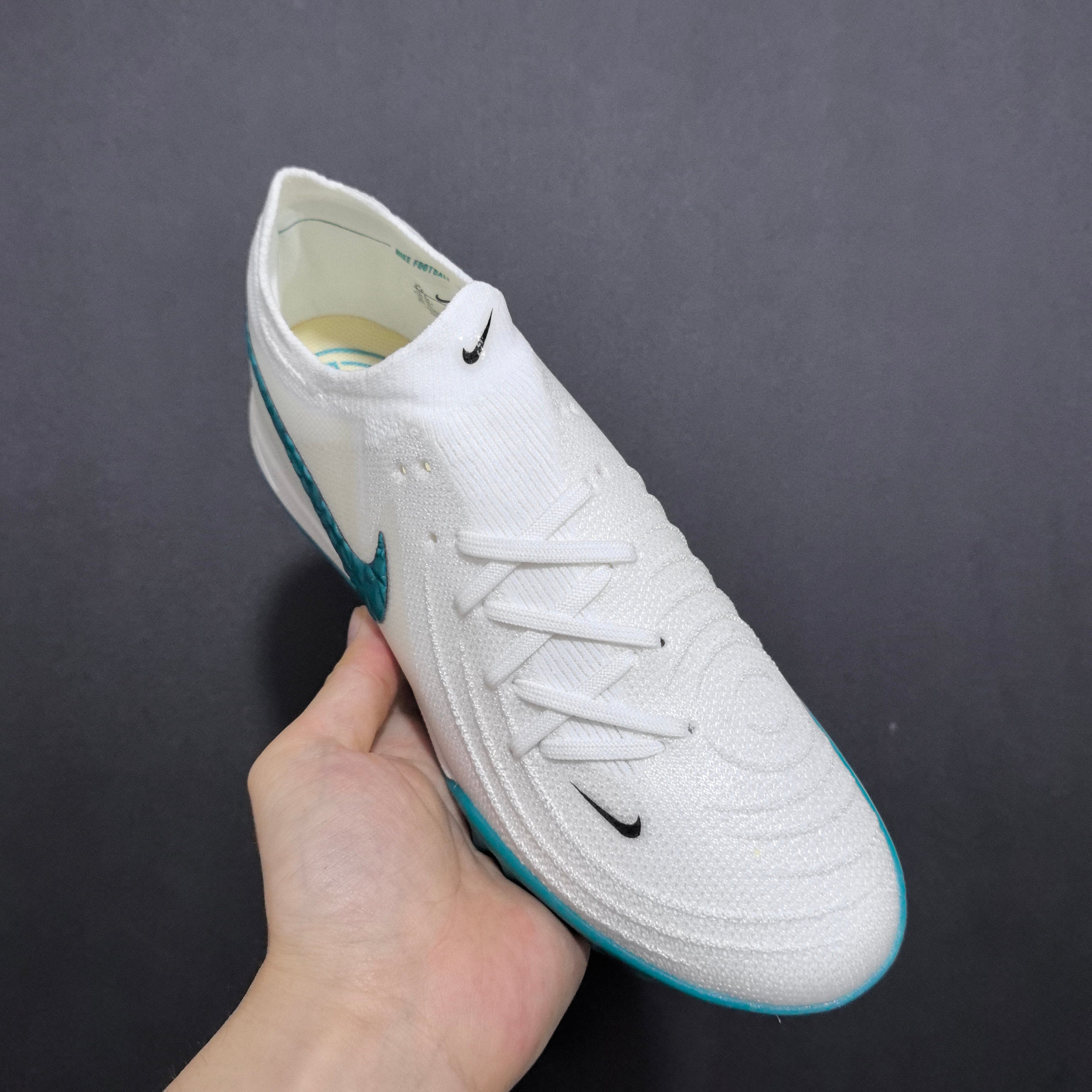 Chuteira Society Nike Phantom Luna TF 2 Elite + Brindes