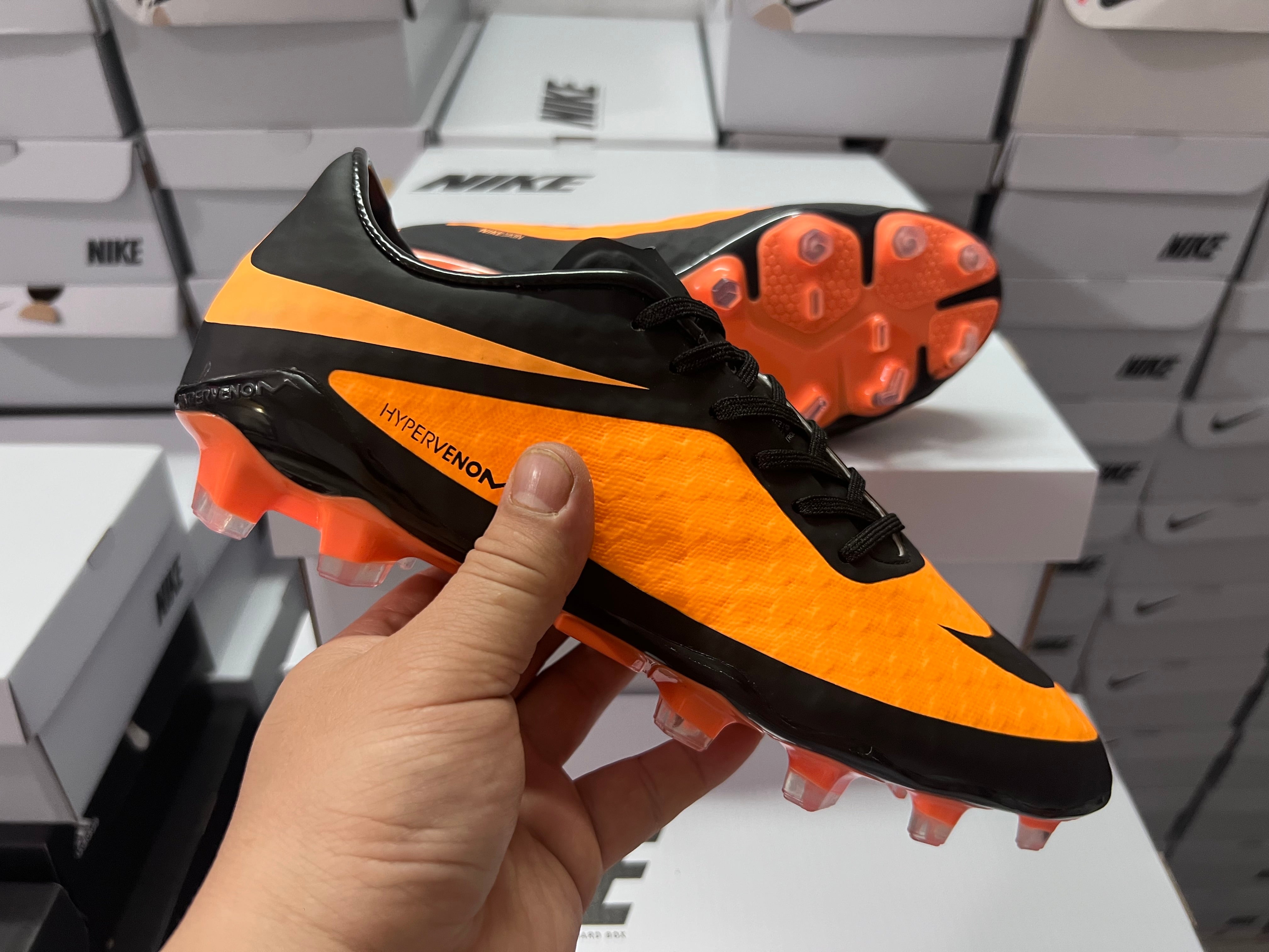 Chuteira Campo Nike Hypervenom Phantom I fg Elite + Brindes