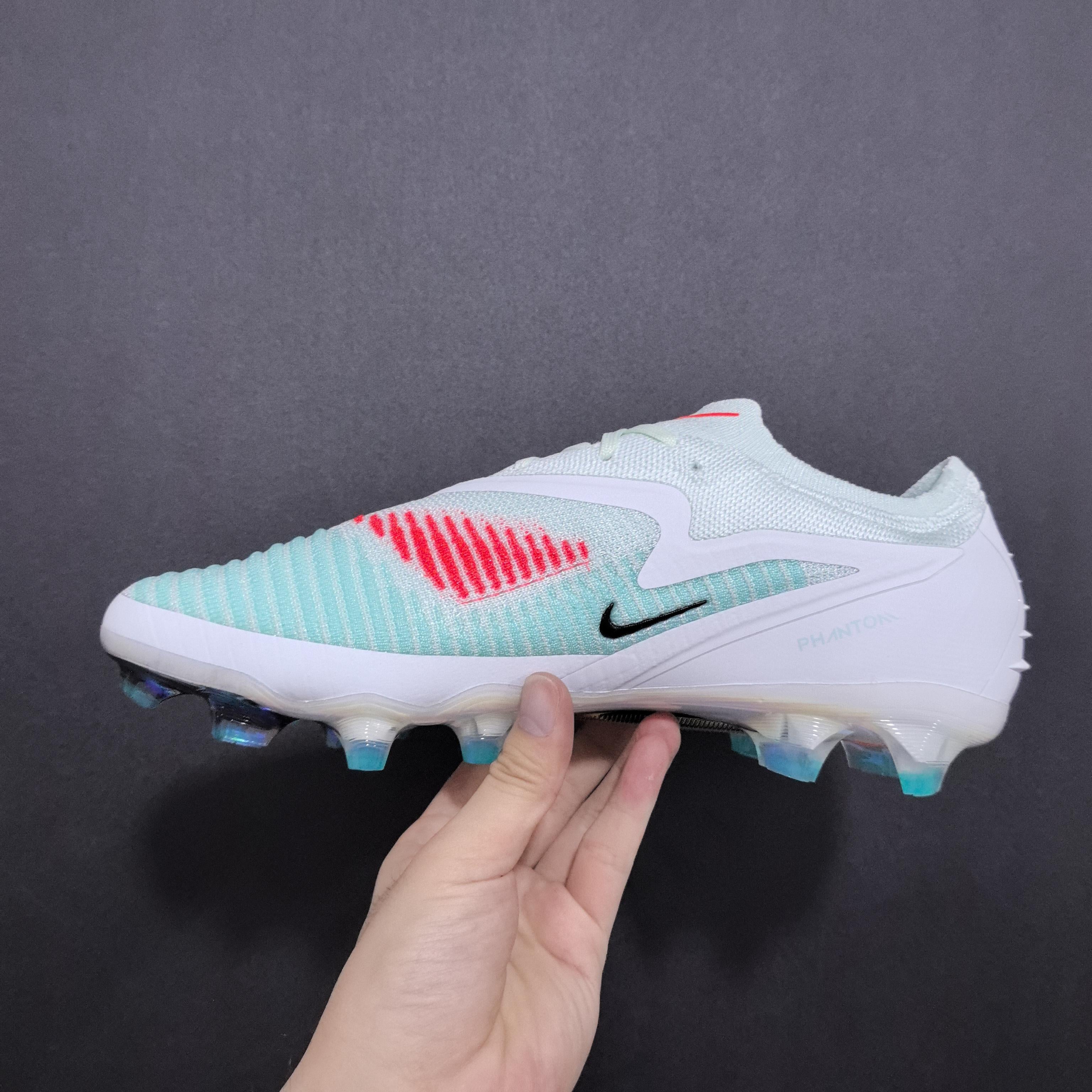 Chuteira Campo Nike Phantom GX 6 FG Elite + Brindes