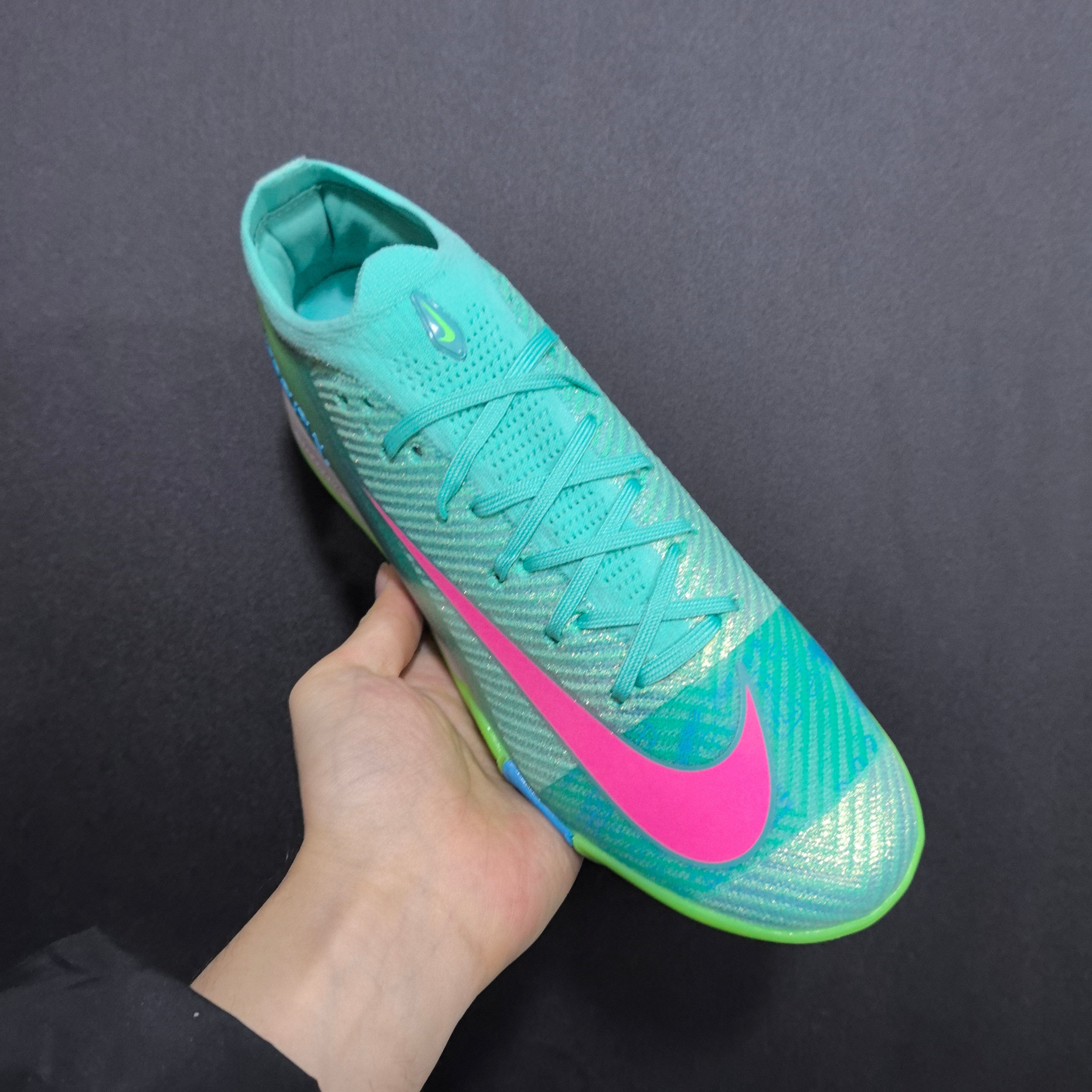 Chuteira Society Nike Air Zoom Mercurial Vapor 16 TF Elite + Brindes