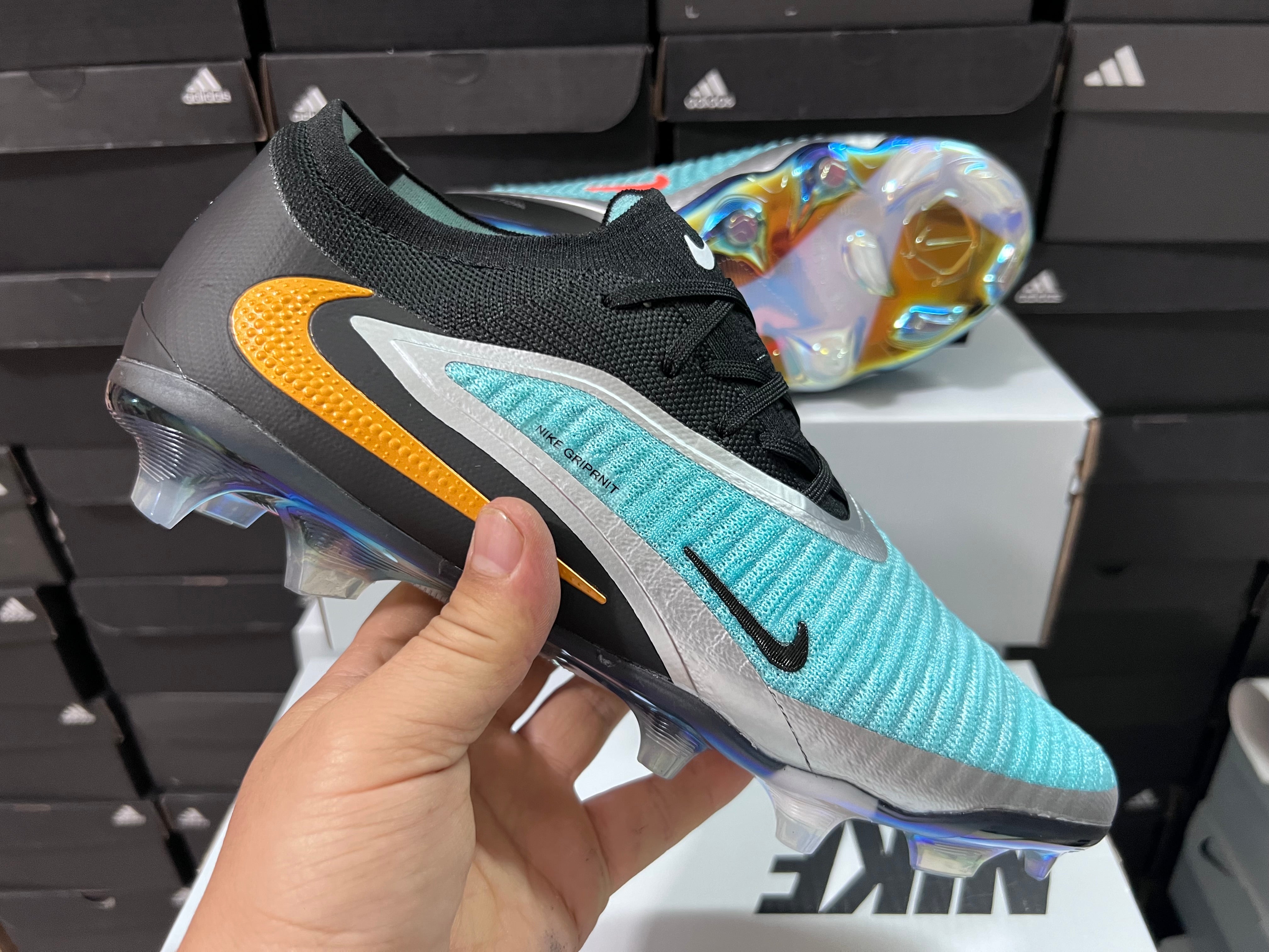 Chuteira Campo Nike Phantom GX 6 FG Elite + Brindes