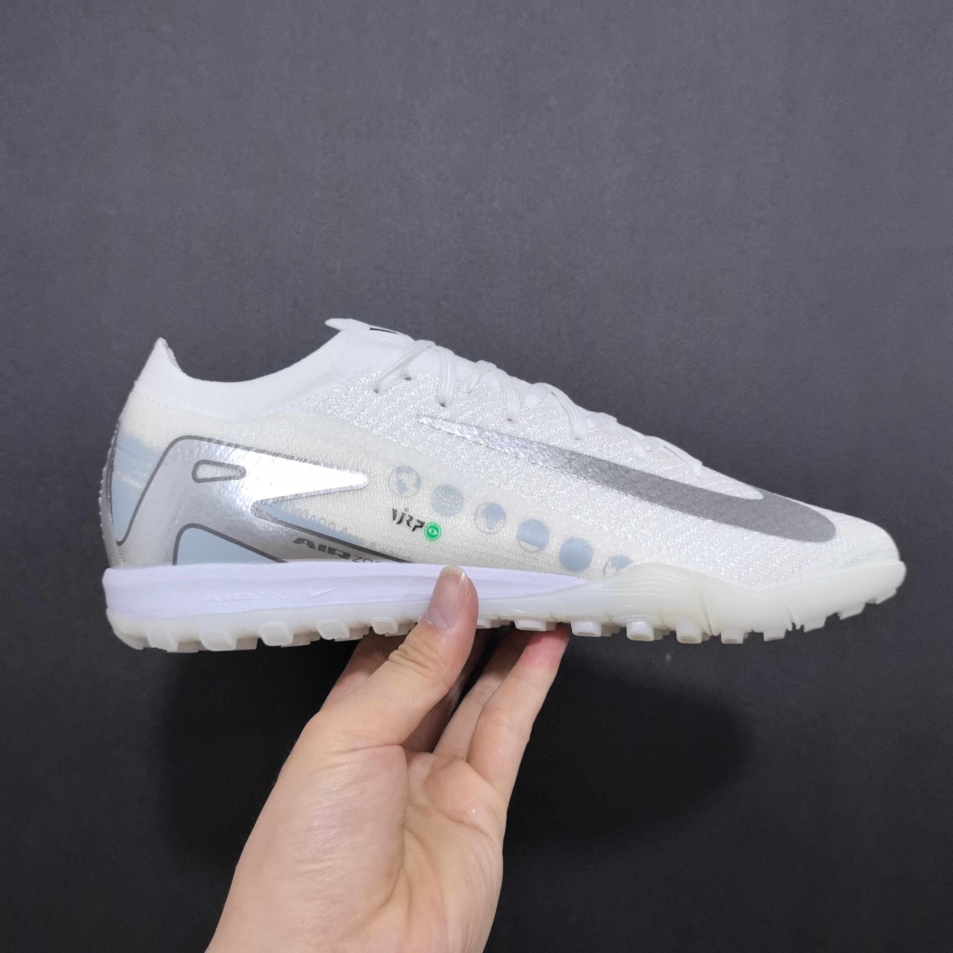 Chuteira Society Nike Air Zoom Mercurial Vapor 16 TF Elite + Brindes