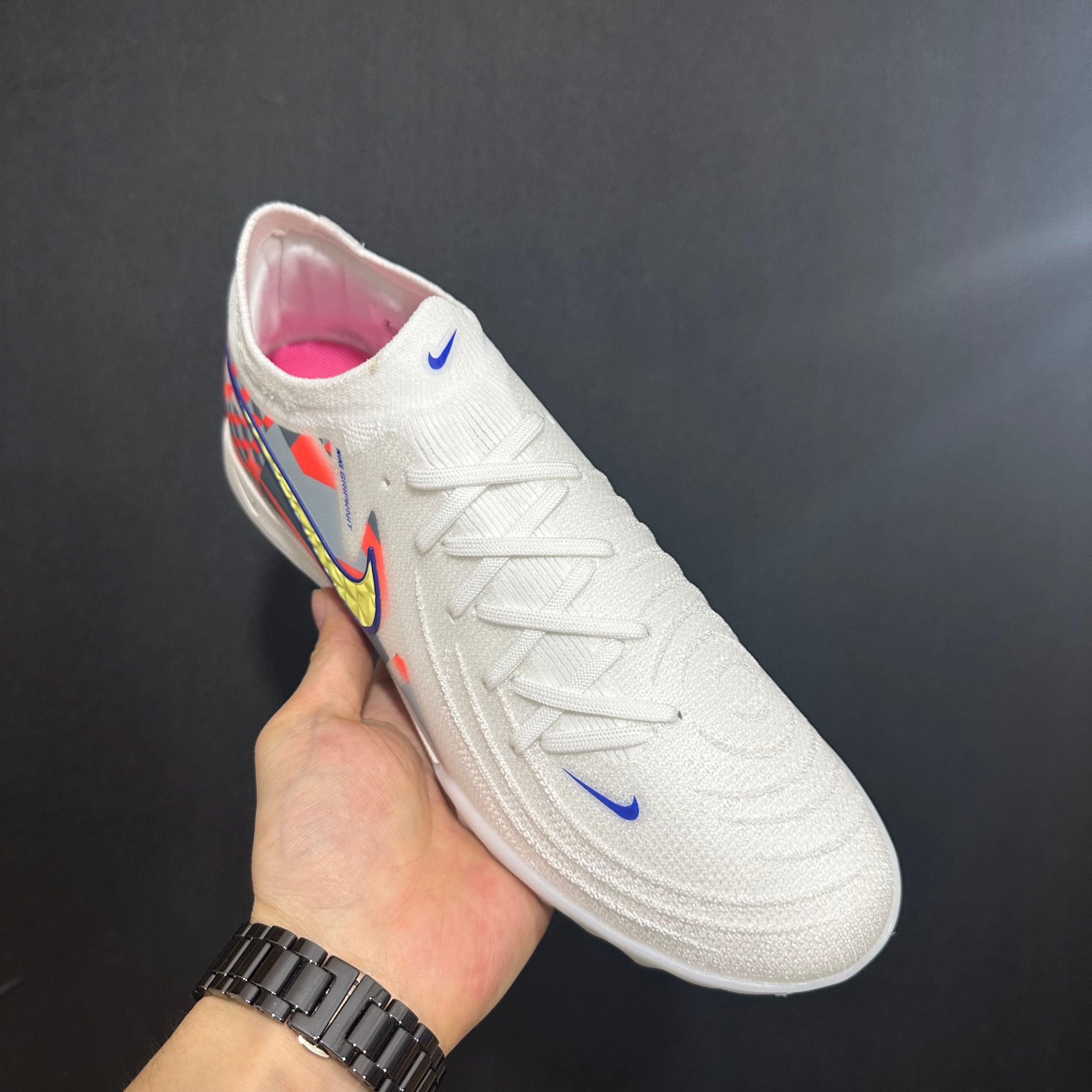 Chuteira Society Nike Phantom Luna TF 2 Elite + Brindes