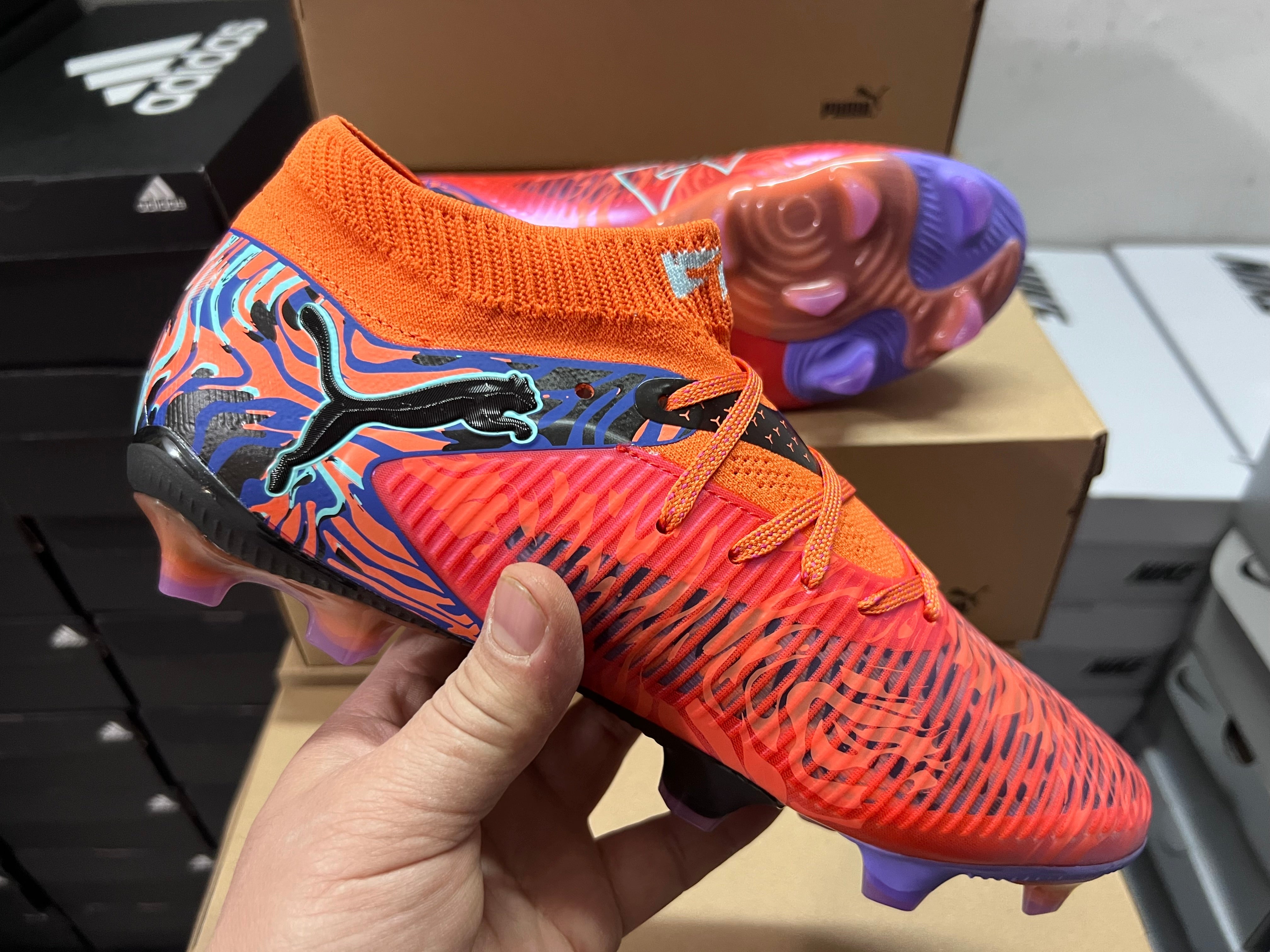 Chuteira Campo Puma Future 8 FG/AG Elite + Brindes