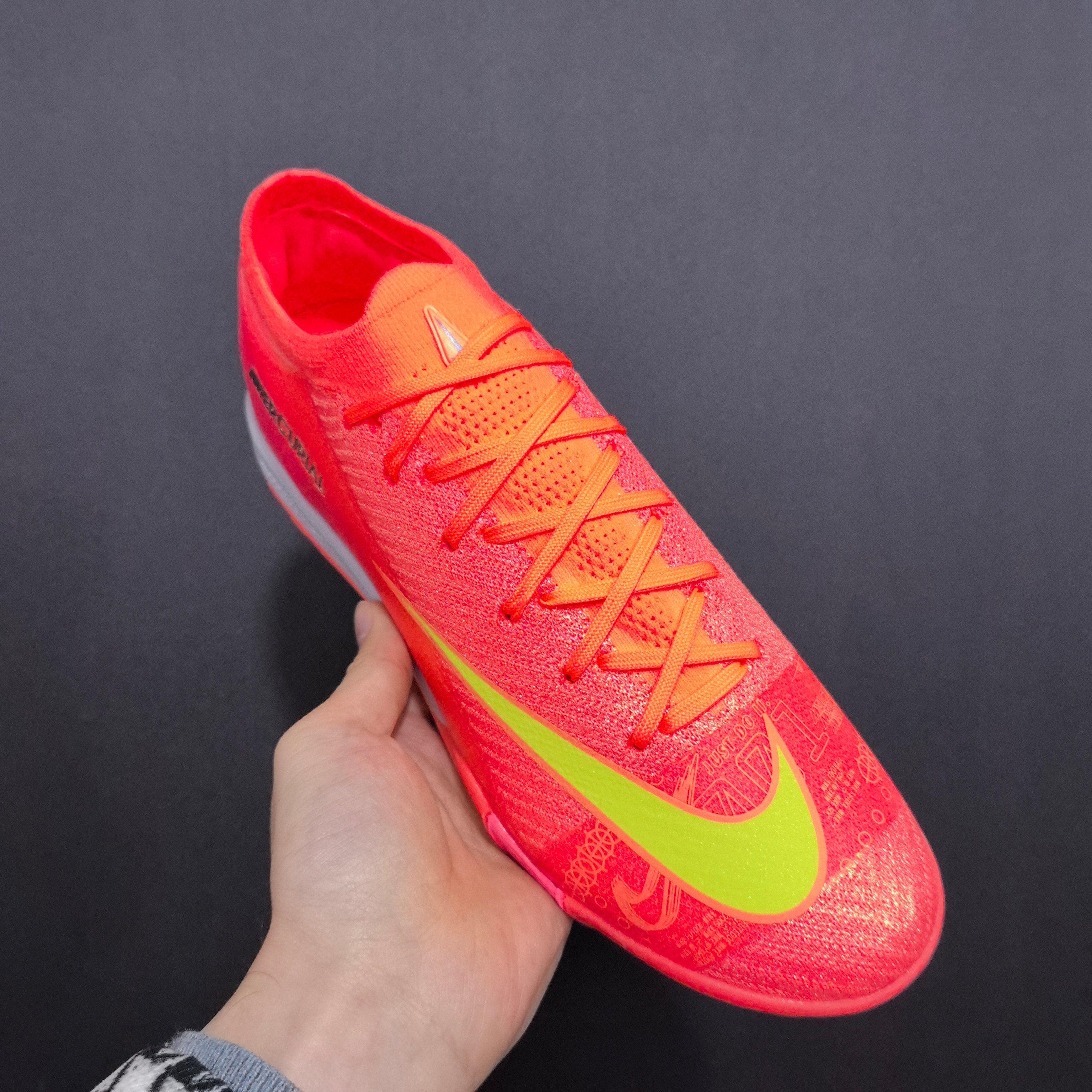 Chuteira Society Nike Air Zoom Mercurial Vapor 16 TF Elite + Brindes