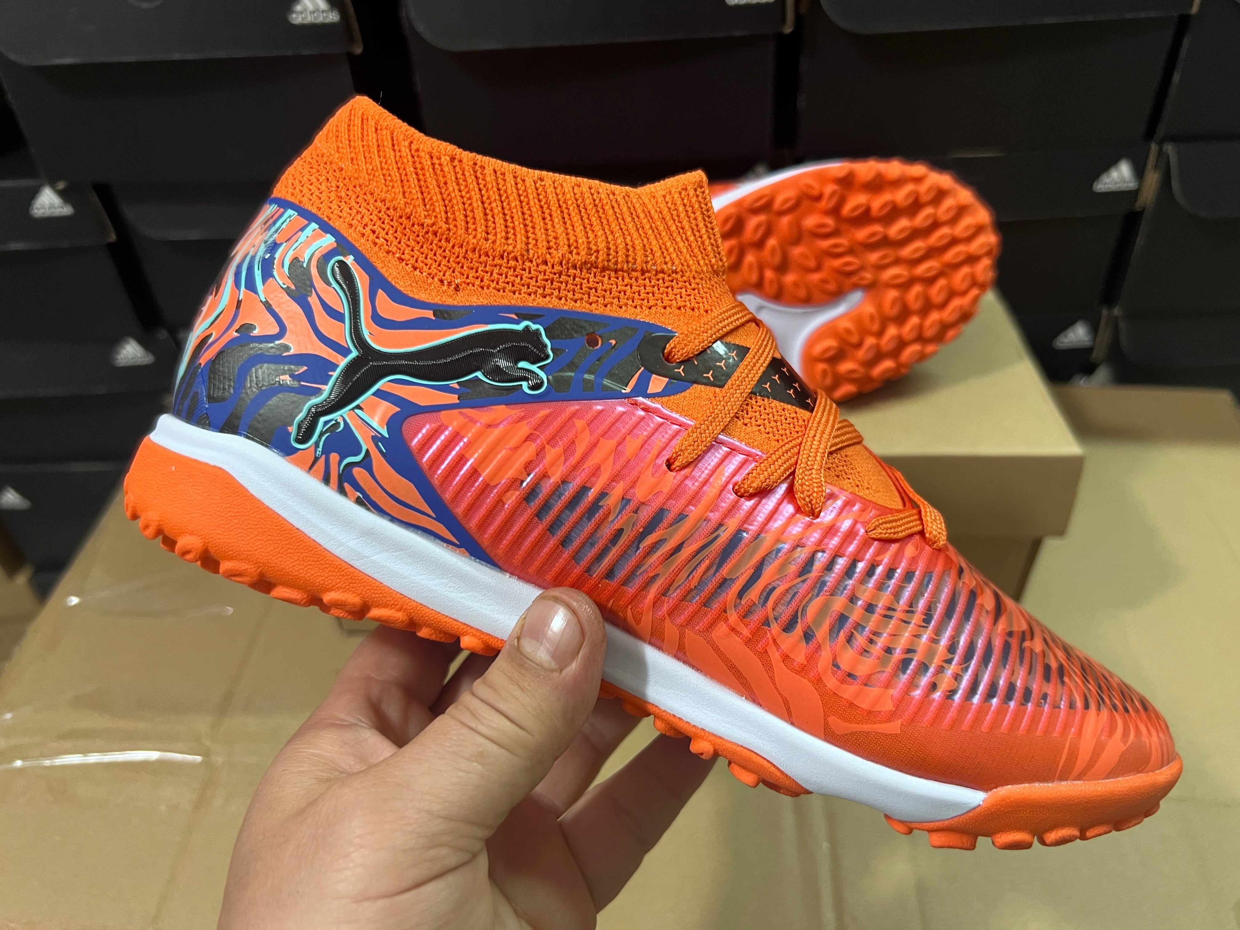 Chuteira Society Puma Future 8 TF Elite + Brindes