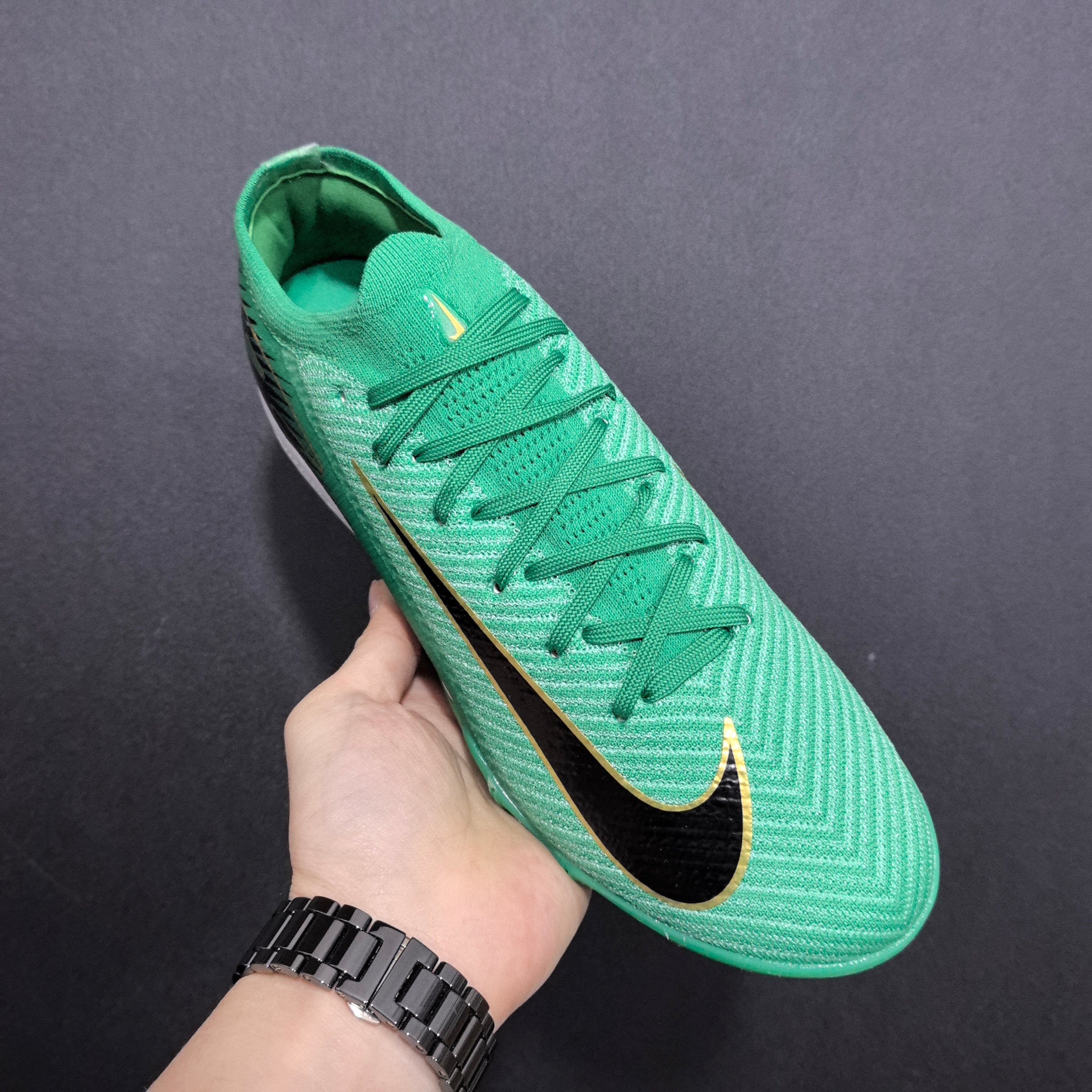 Chuteira Society Nike Air Zoom Mercurial Vapor 16 TF Elite + Brindes Exclusivos