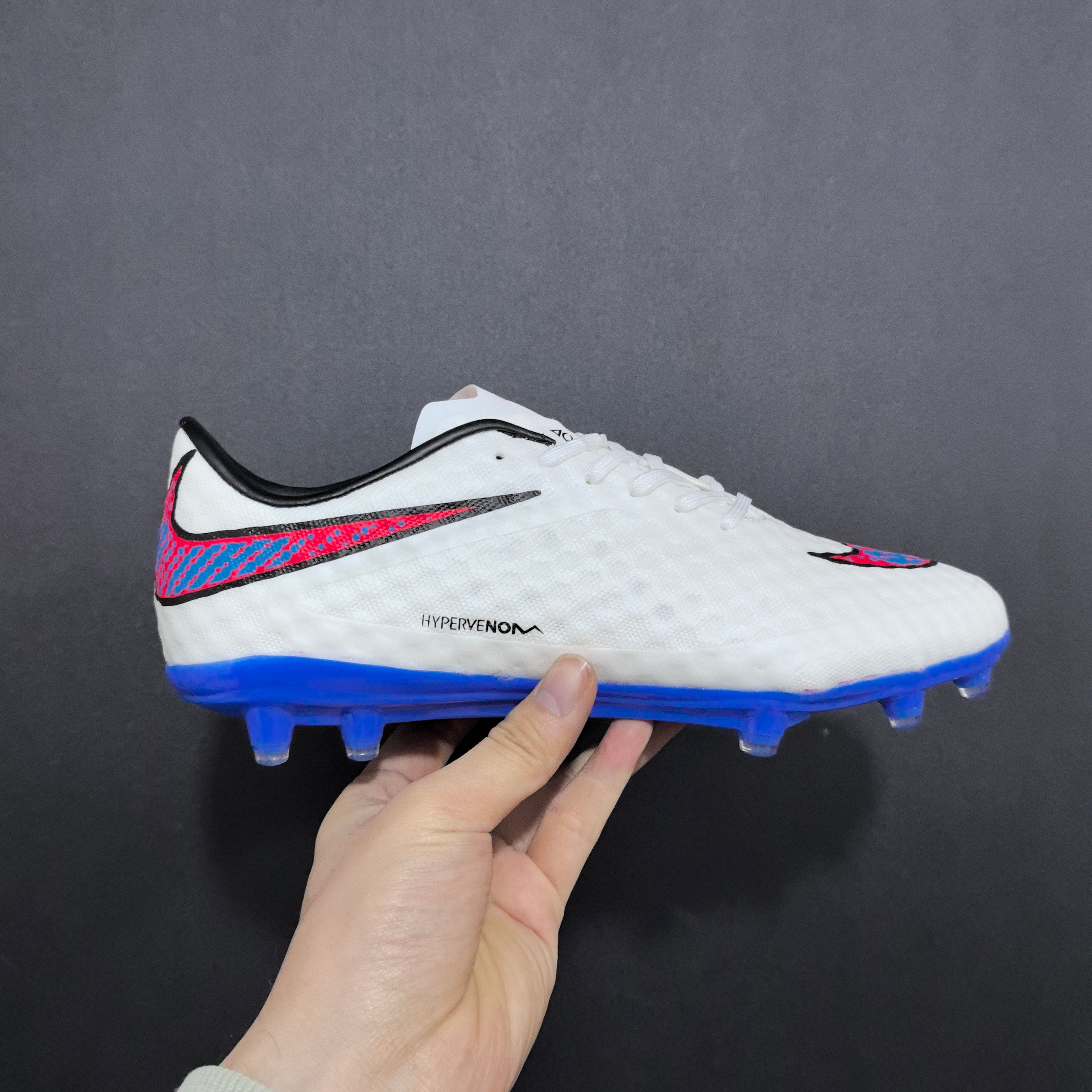 Chuteira Campo Nike Hypervenom Phantom fg Elite + Brindes