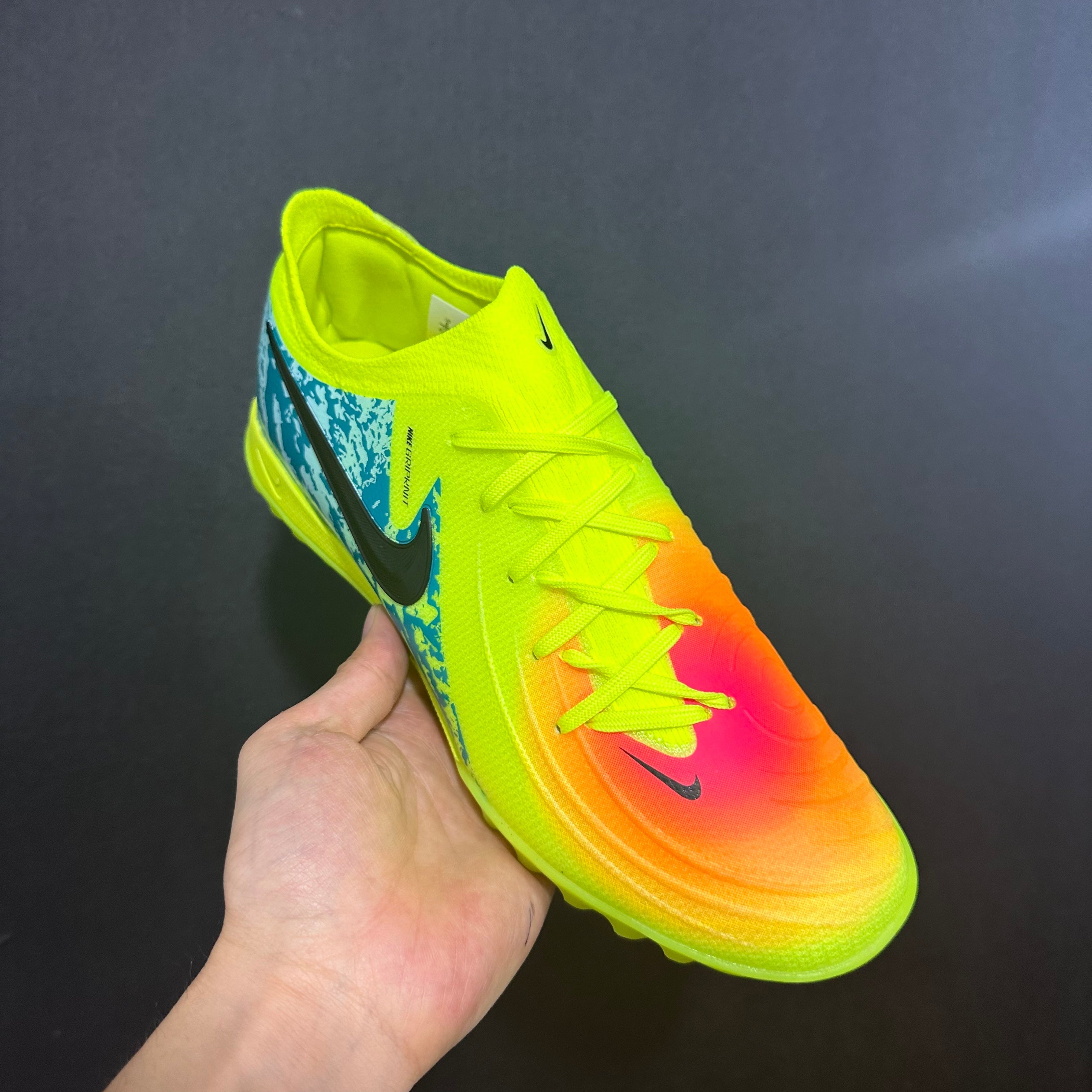 Chuteira Society Nike Phantom Luna TF 2 Elite + Brindes