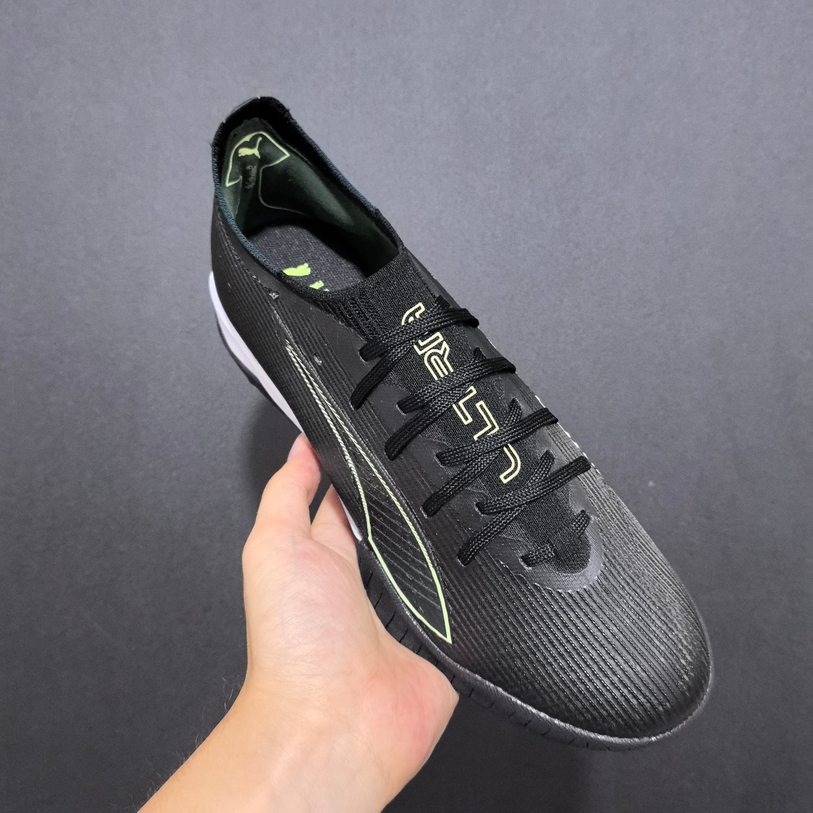 Chuteira Society Puma Ultra 5 TF Elite + Brindes