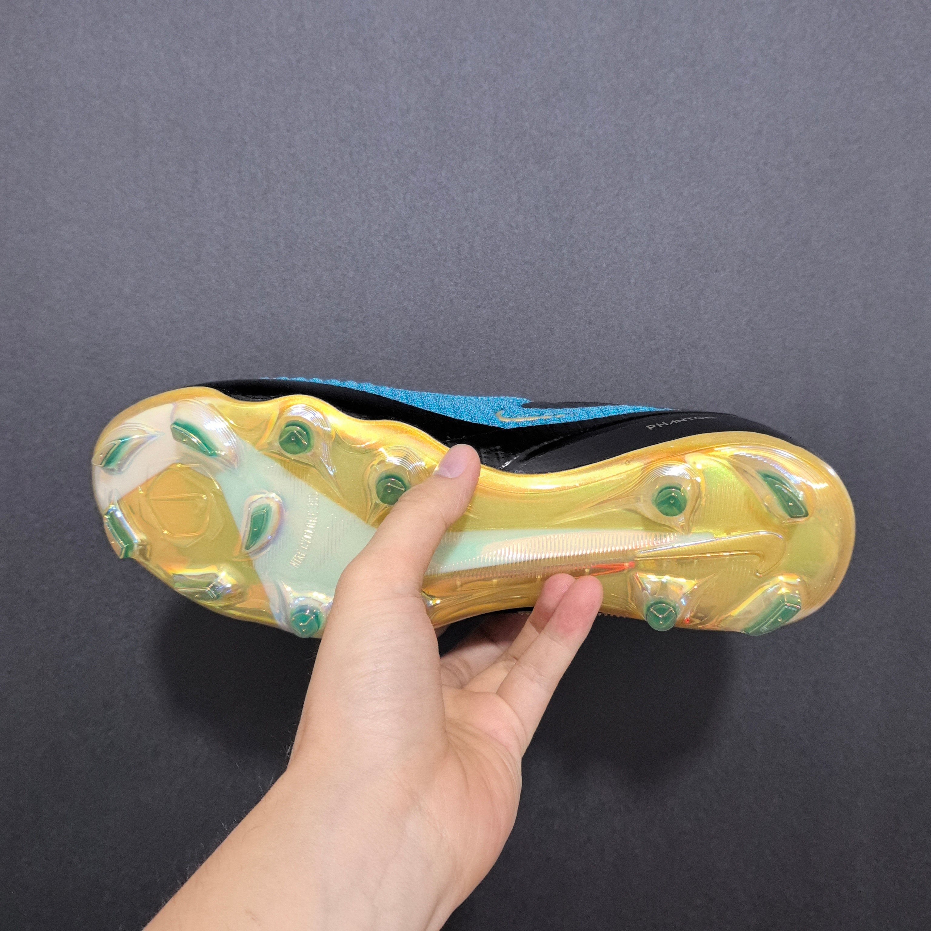 Chuteira Campo Nike Phantom GX 6 FG Elite + Brindes