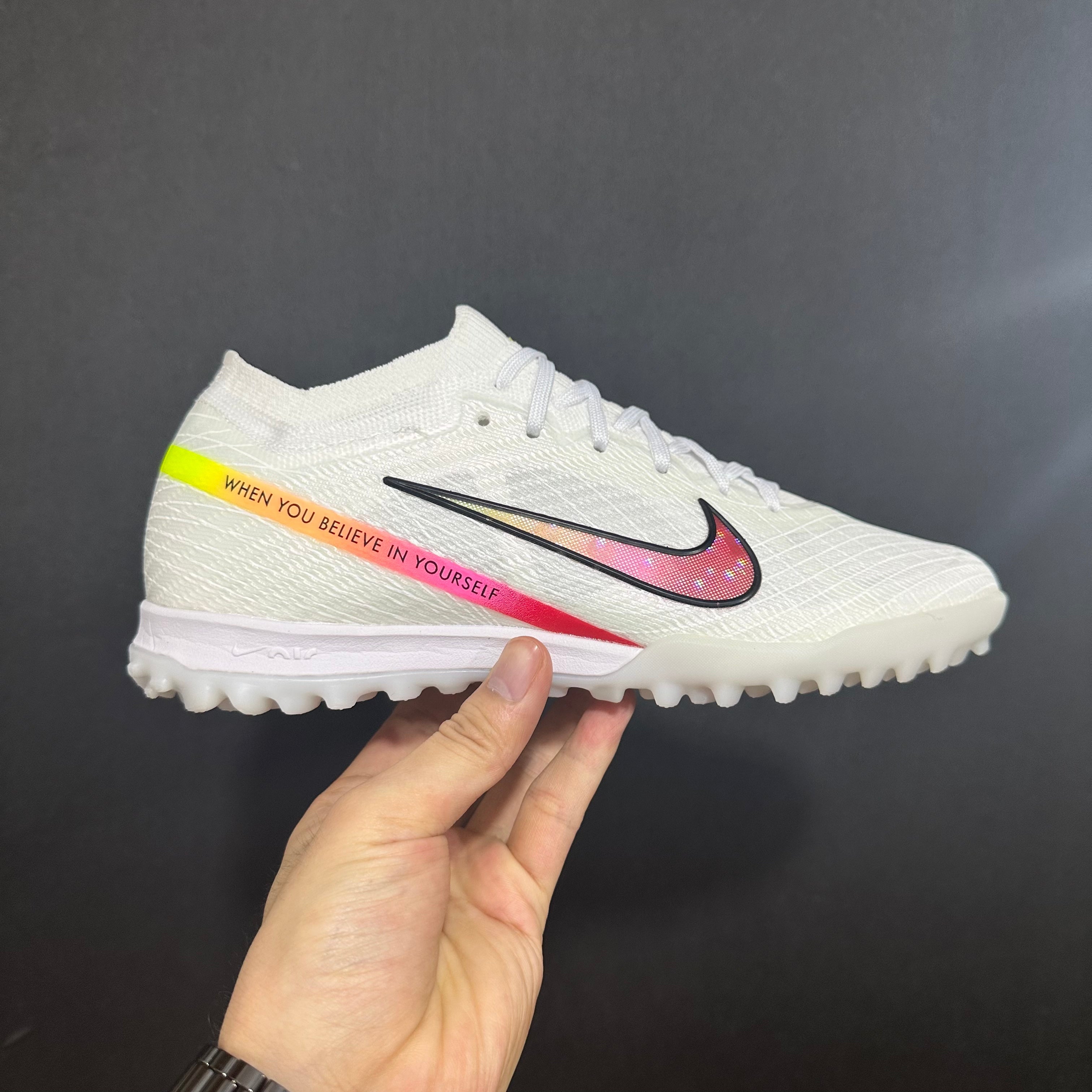 Chuteira Society Nike Air Zoom Mercurial Vapor 15 TF Elite + Brindes