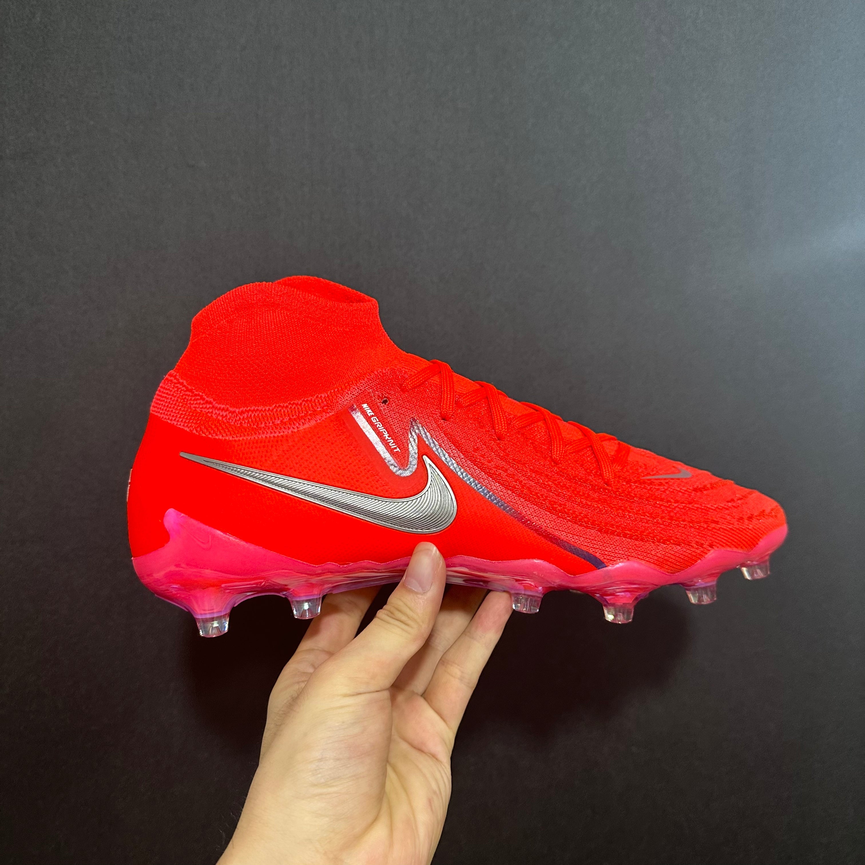 Chuteira Campo Nike Phantom Luna 2 AG Elite + Brindes