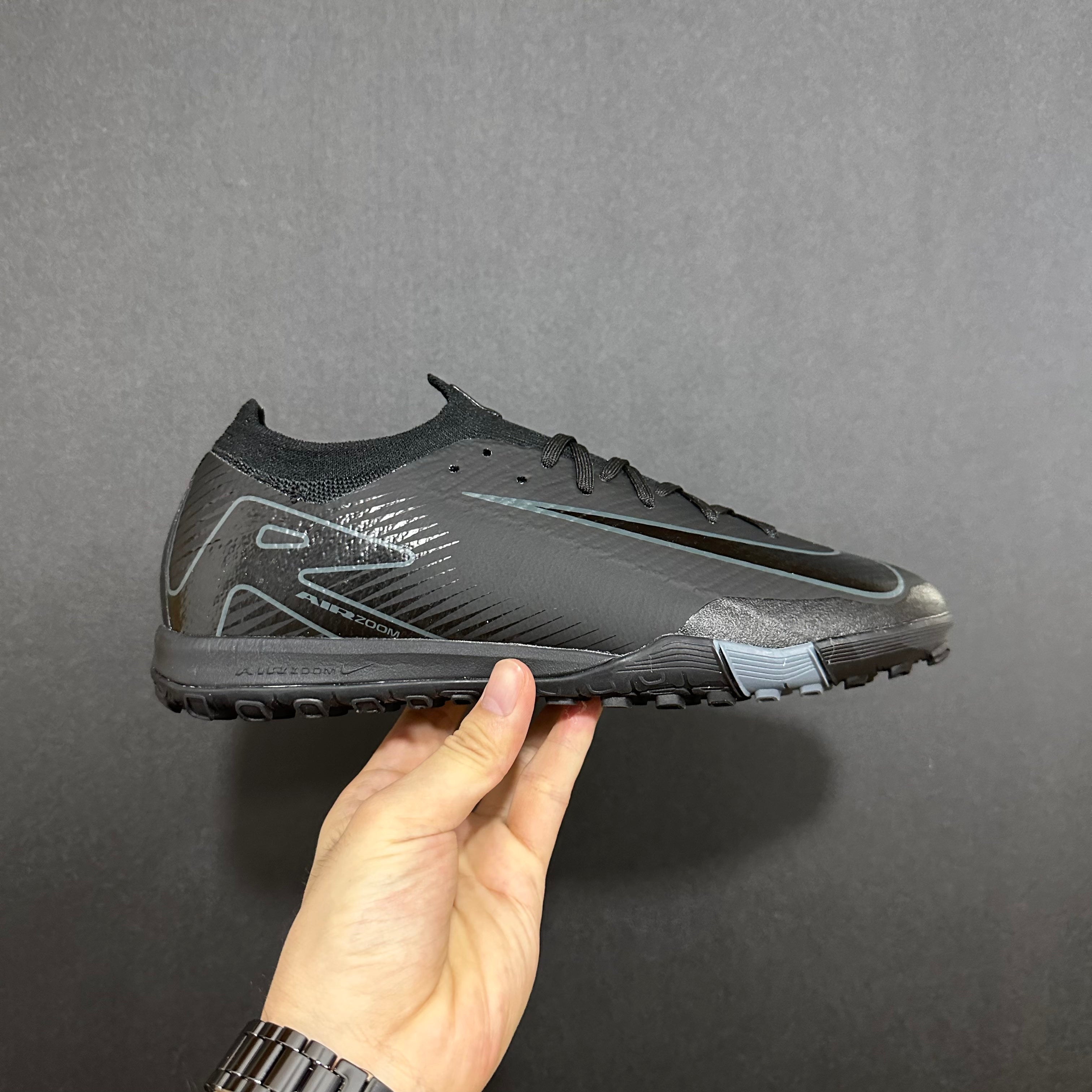 Chuteira Society Nike Air Zoom Mercurial Vapor 16 TF Elite + Brindes Exclusivos