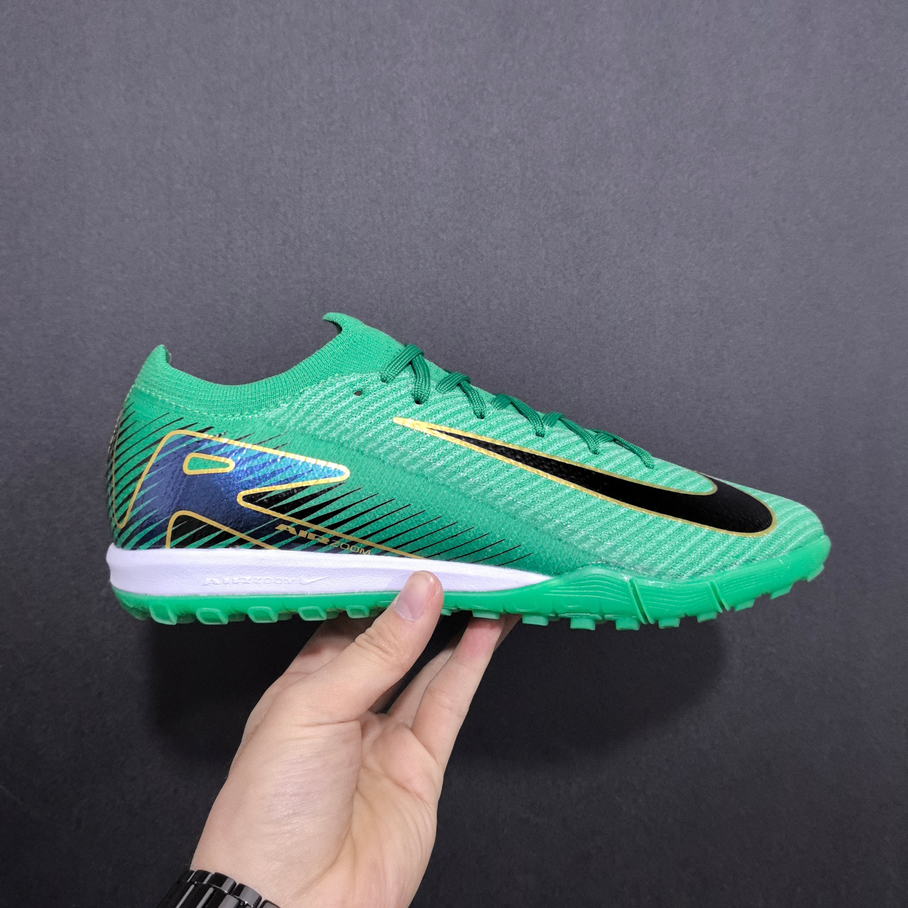 Chuteira Society Nike Air Zoom Mercurial Vapor 16 TF Elite + Brindes Exclusivos