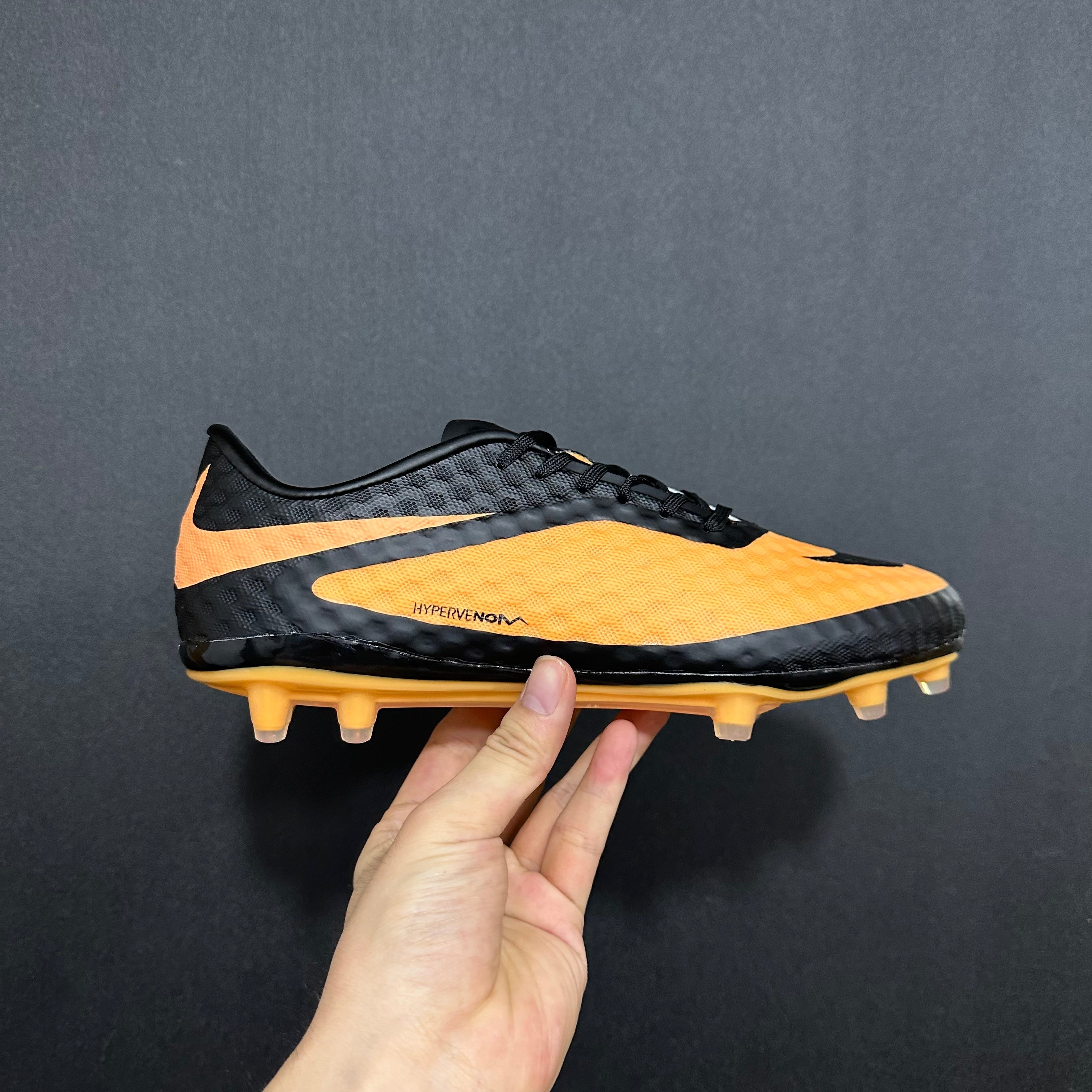 Chuteira Campo Nike Hypervenom Phantom fg Elite + Brindes