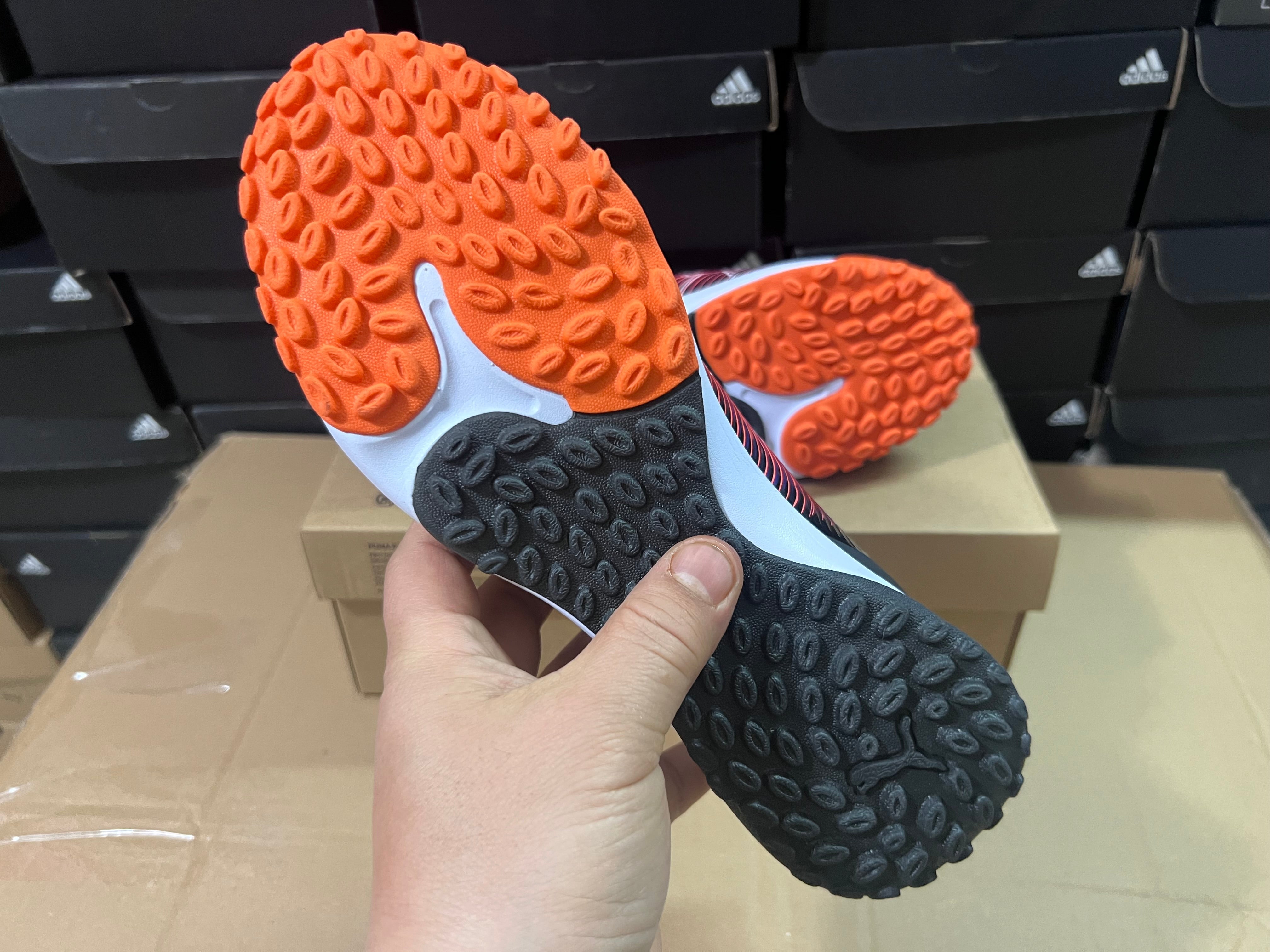 Chuteira Society Puma Future 8 TF Elite + Brindes