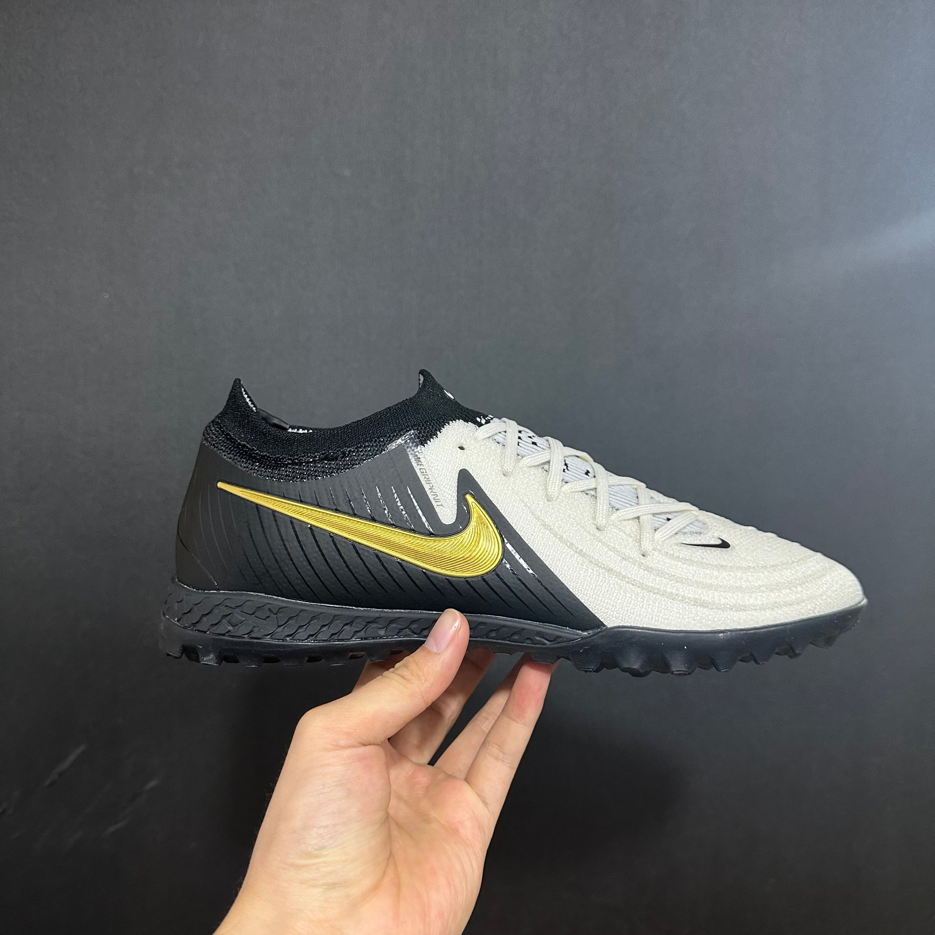 Chuteira Society Nike Phantom Luna TF 2 Elite + Brindes