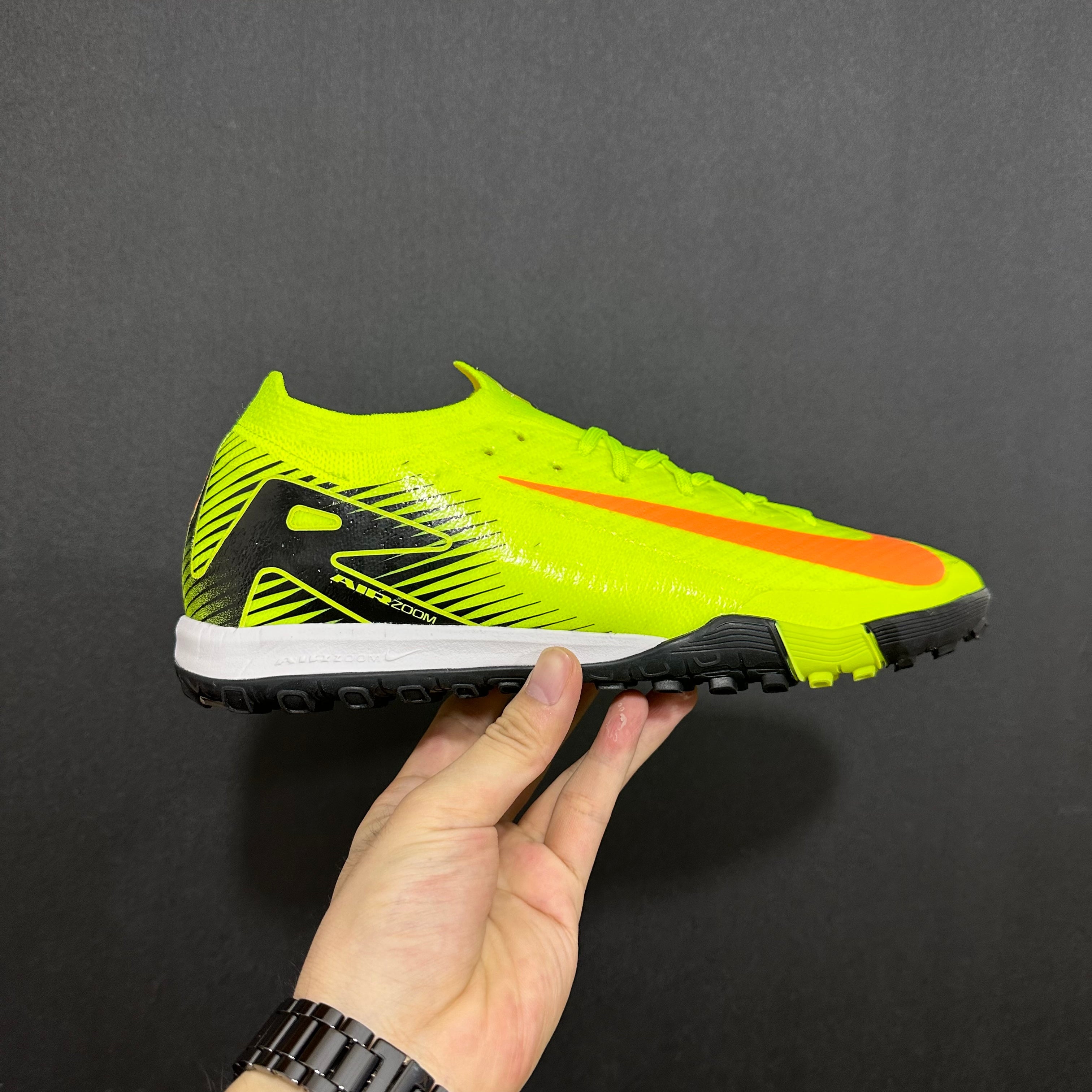 Chuteira Society Nike Air Zoom Mercurial Vapor 16 TF Elite + Brindes