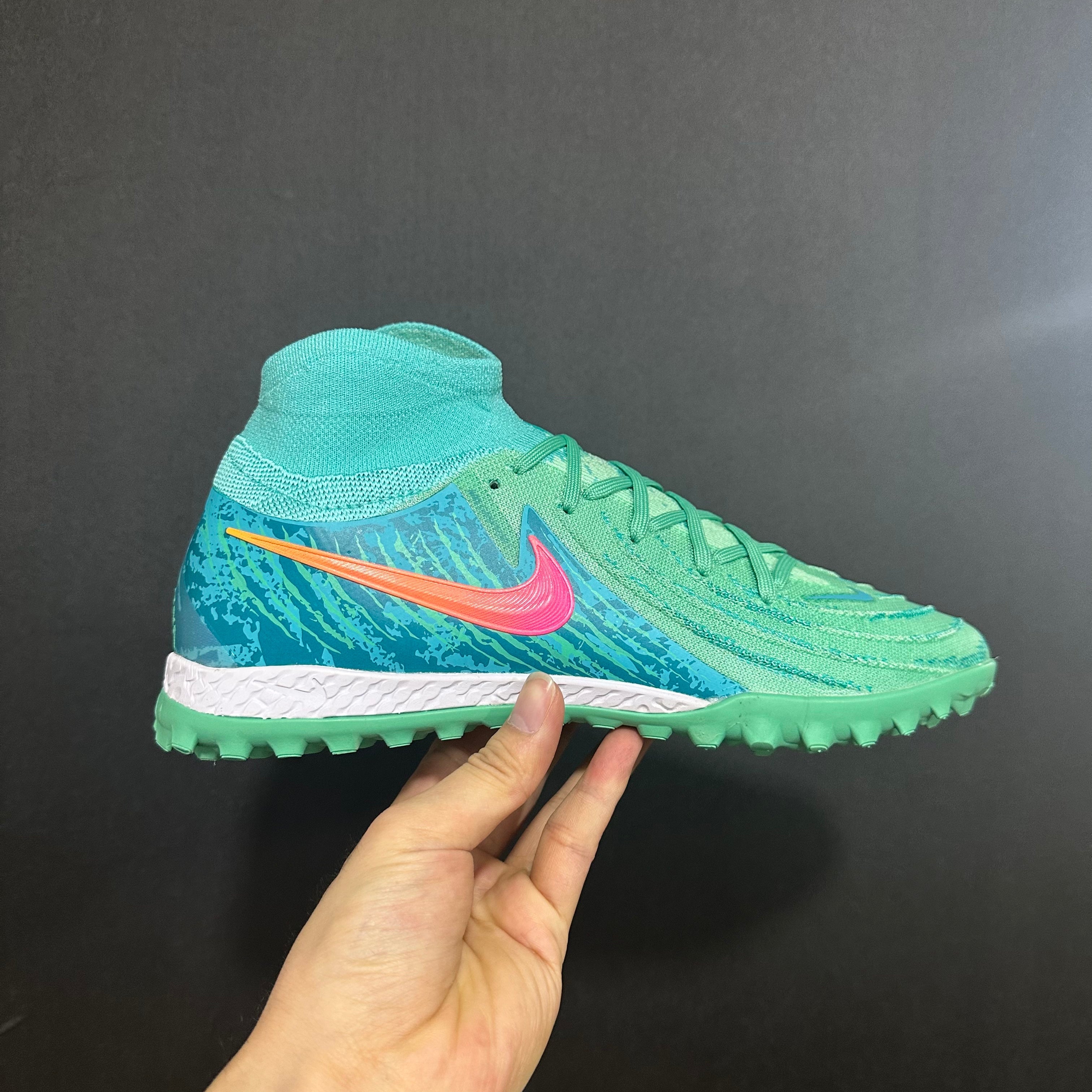 Chuteira Society Nike Phantom Luna TF 2 Elite + Brindes