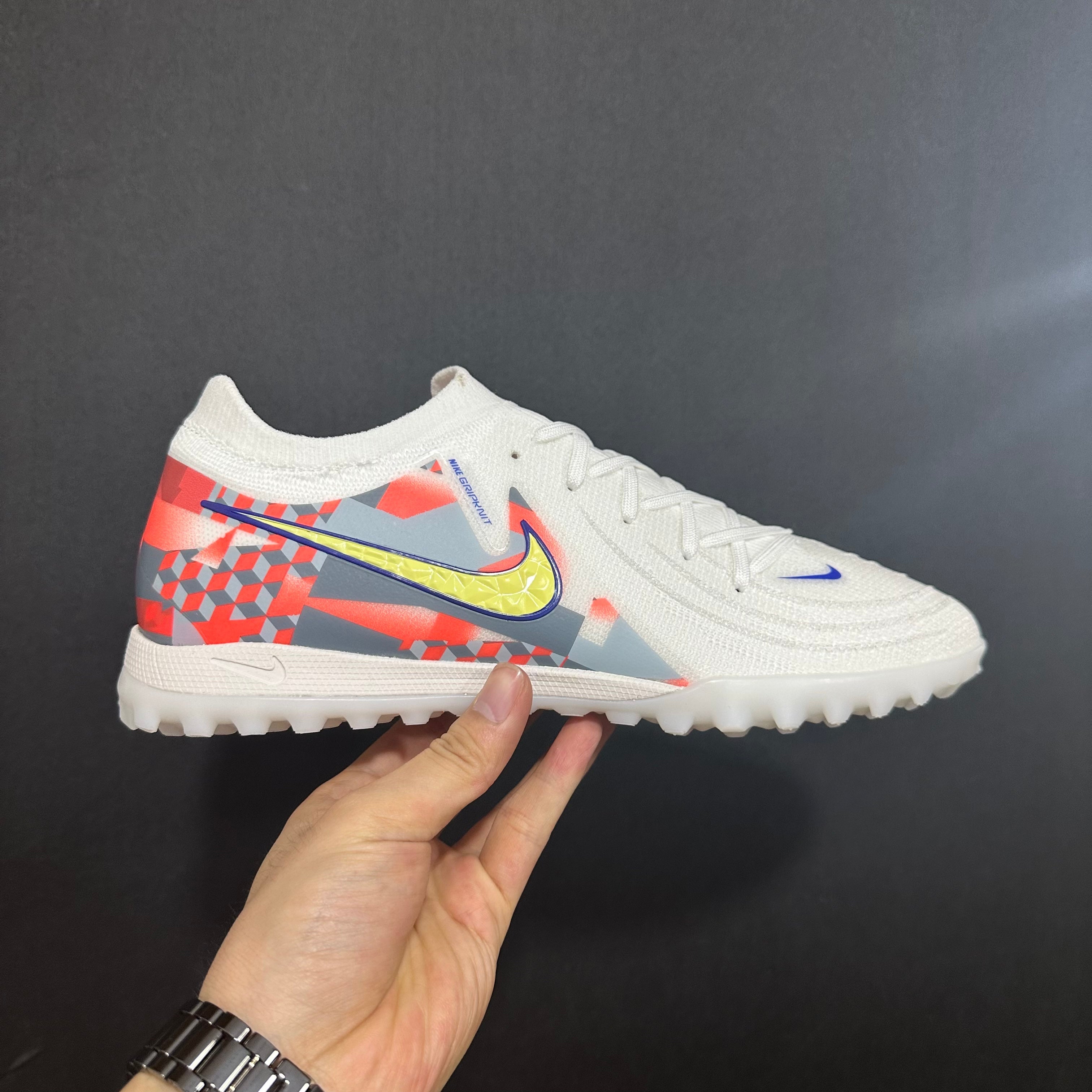 Chuteira Society Nike Phantom Luna TF 2 Elite + Brindes