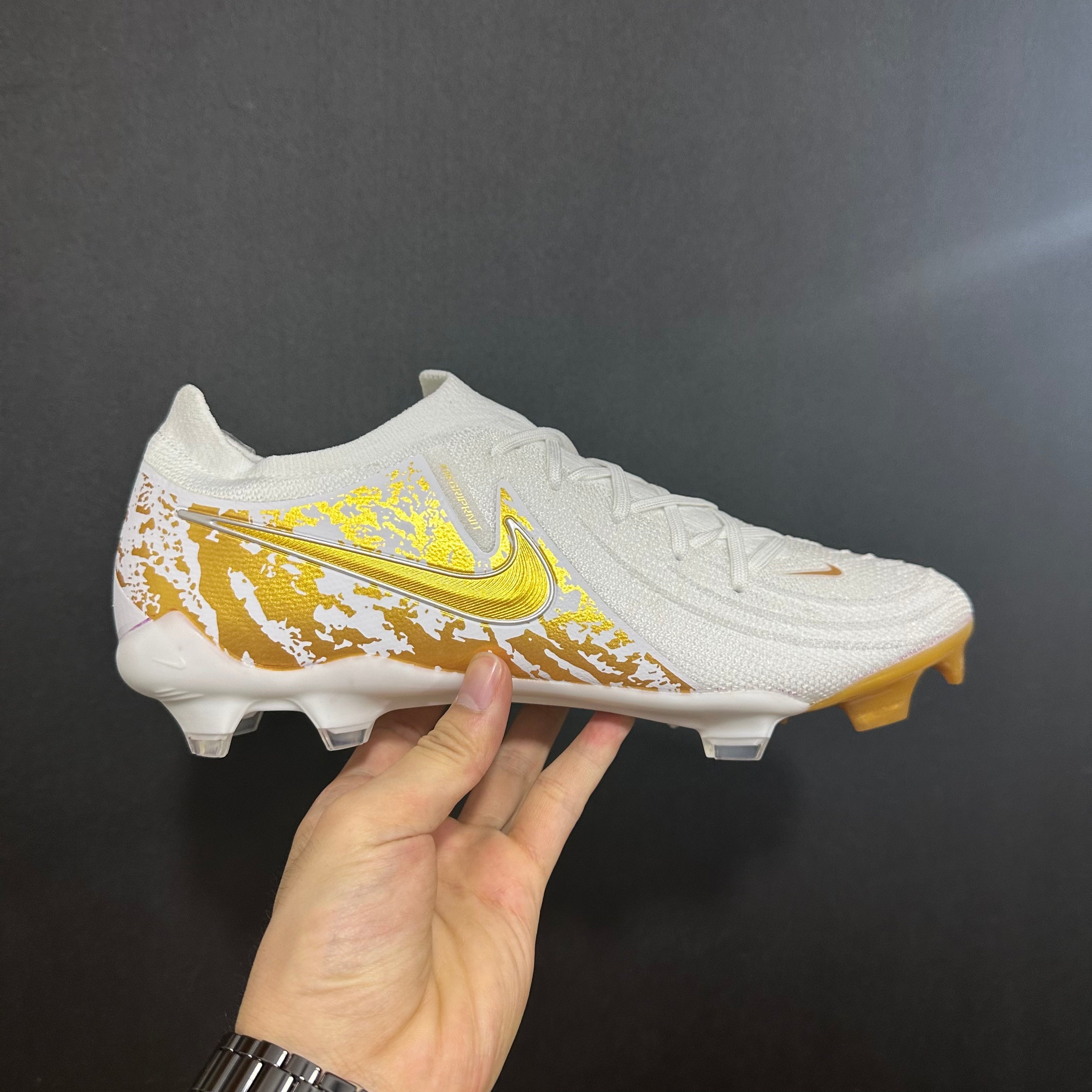 Chuteira Campo Nike Phantom Luna 2 Elite + Brindes