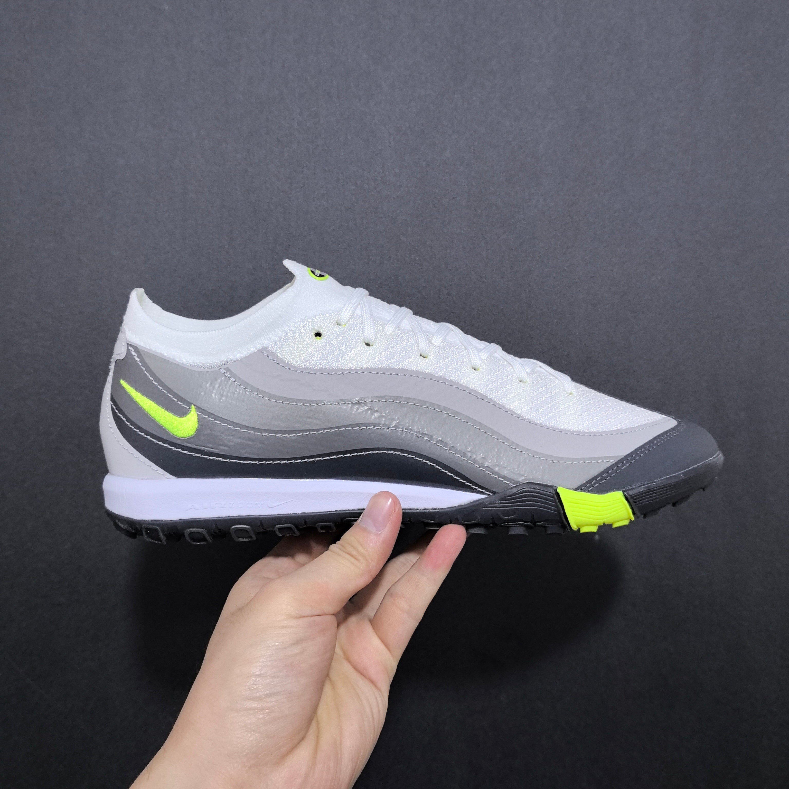 Chuteira Society Nike Air Zoom Mercurial Vapor 16 TF Elite + Brindes Exclusivos