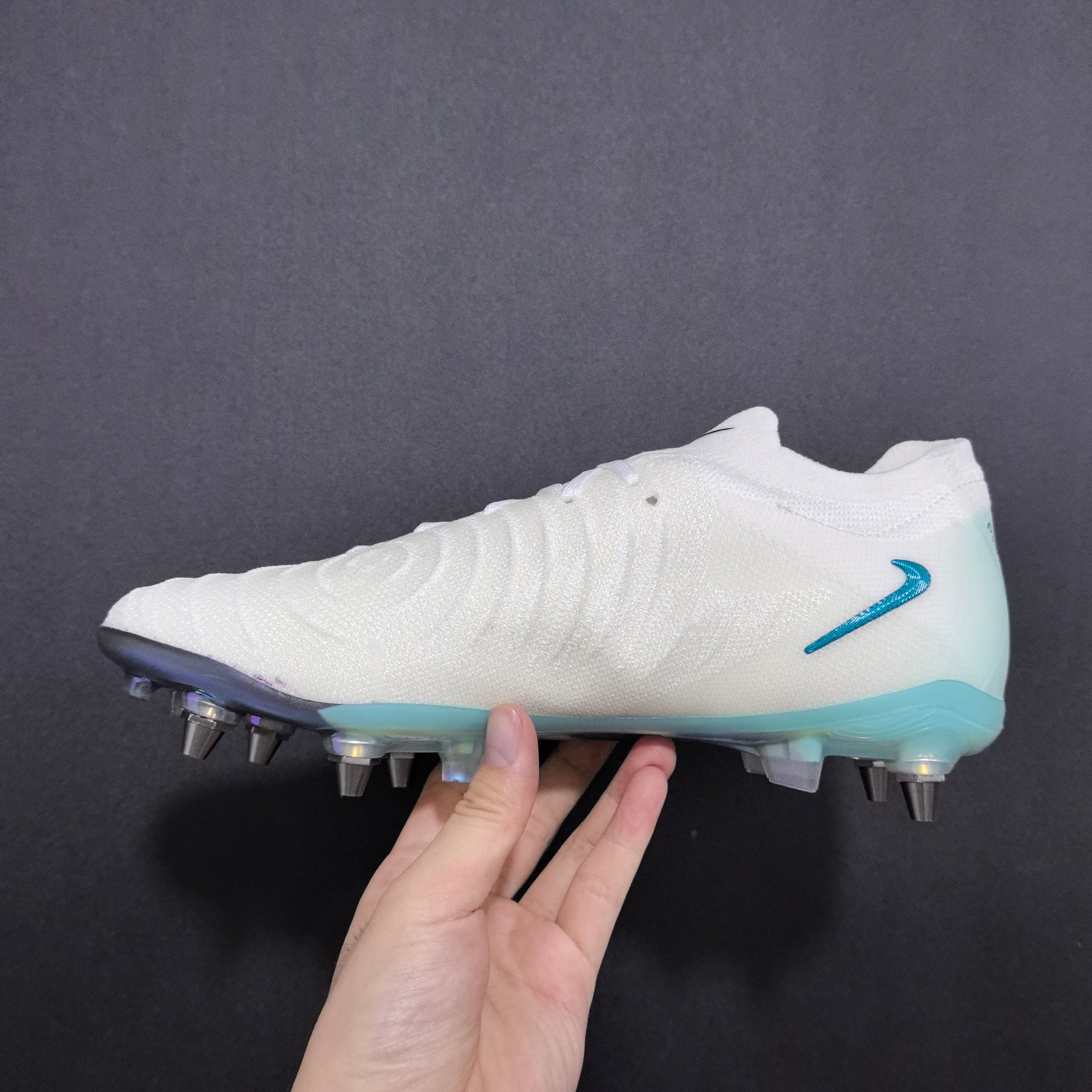 Chuteira Campo Nike Phantom Luna 2 SG Elite + Brindes