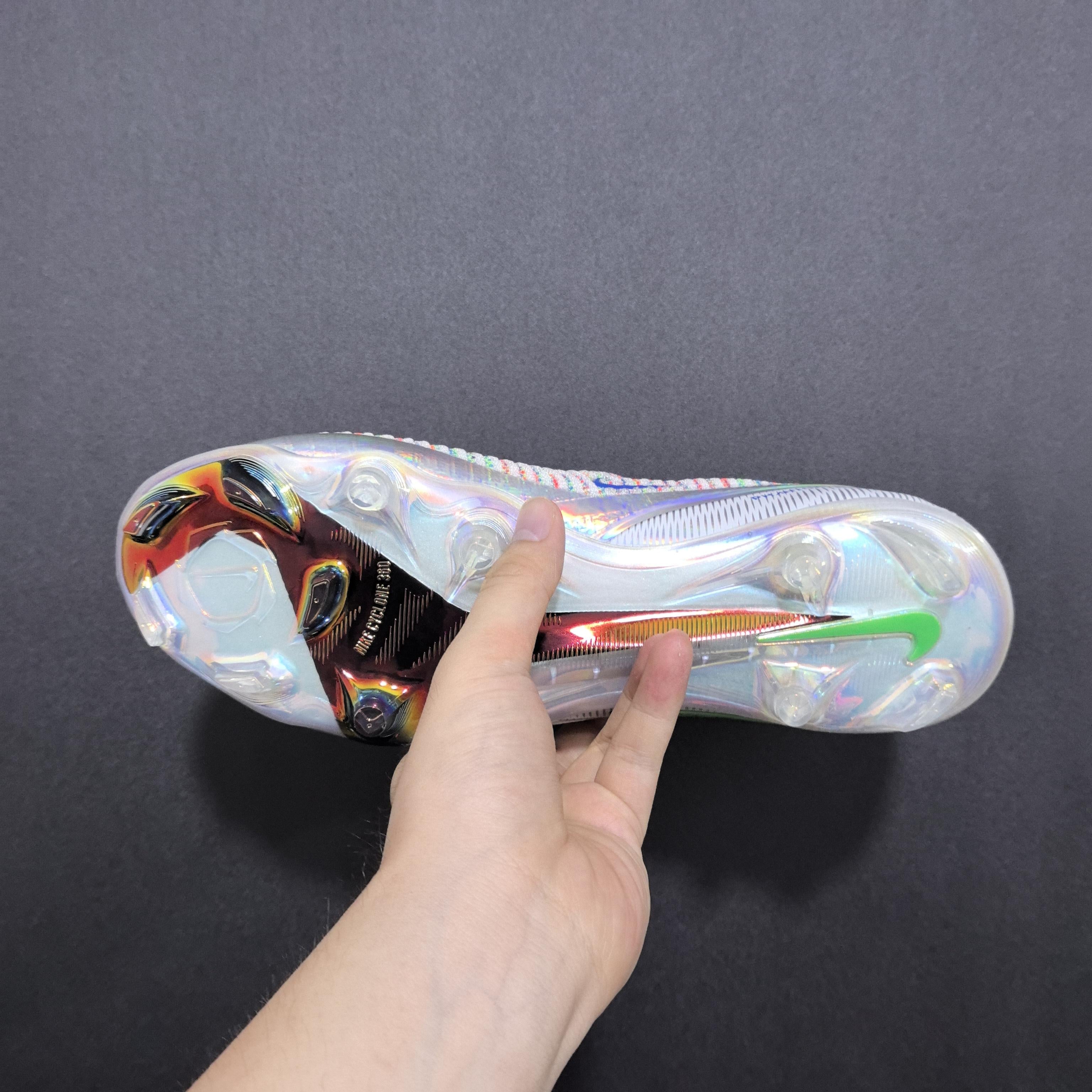 Chuteira Campo Nike Phantom GX 6 FG Elite + Brindes