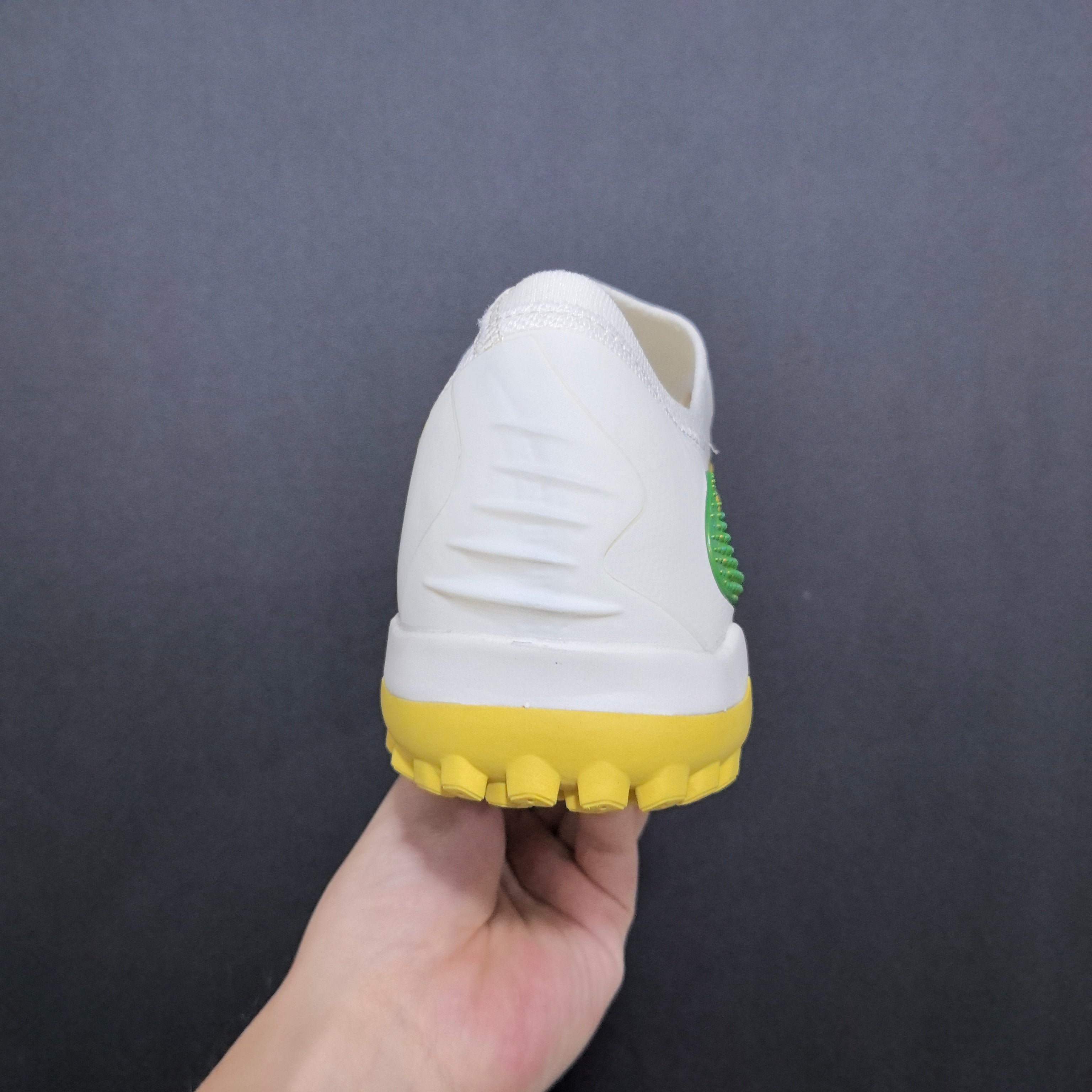 Chuteira Society Nike Phantom GX 6 TF Elite + Brindes