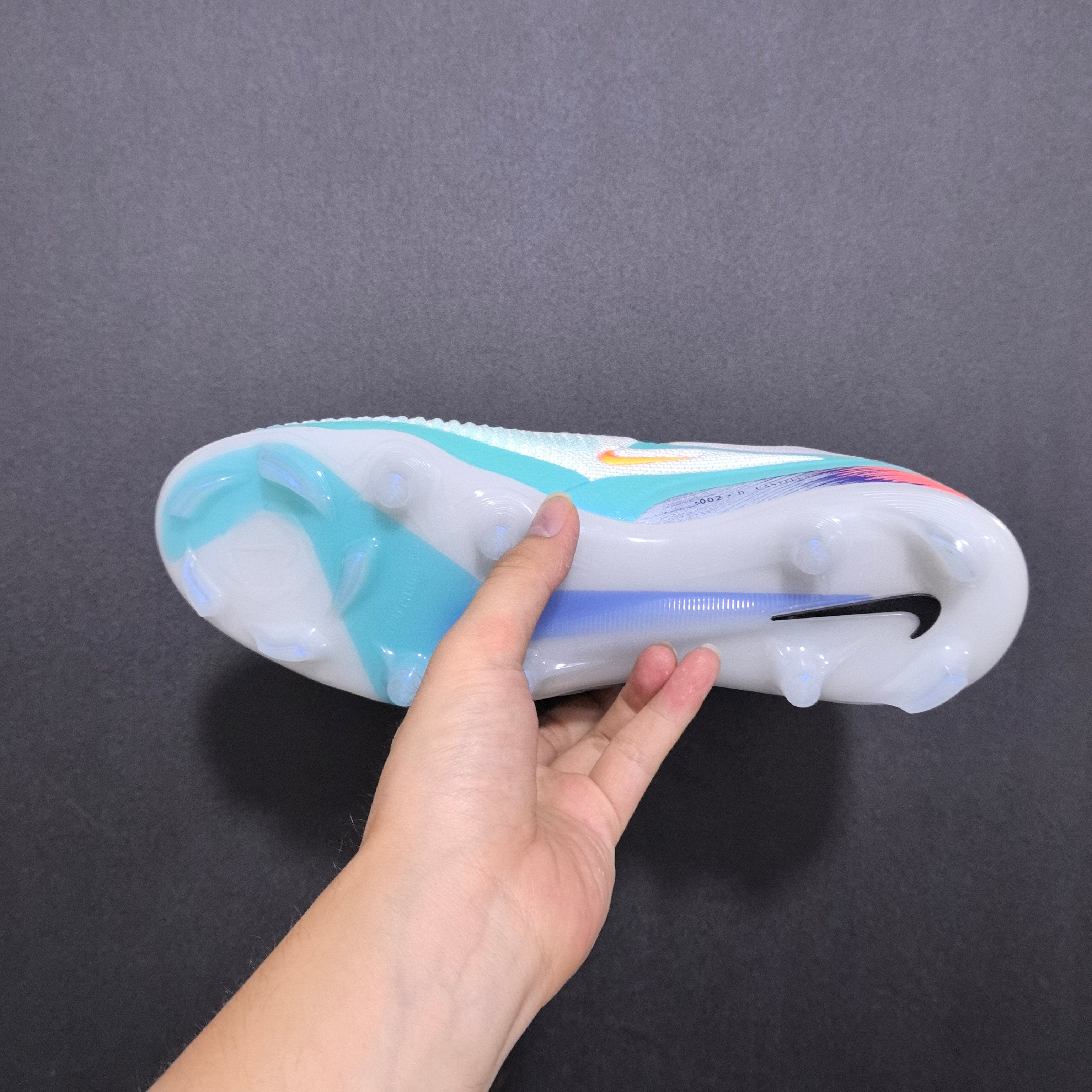 Chuteira Campo Nike Phantom GX 6 FG Elite + Brindes